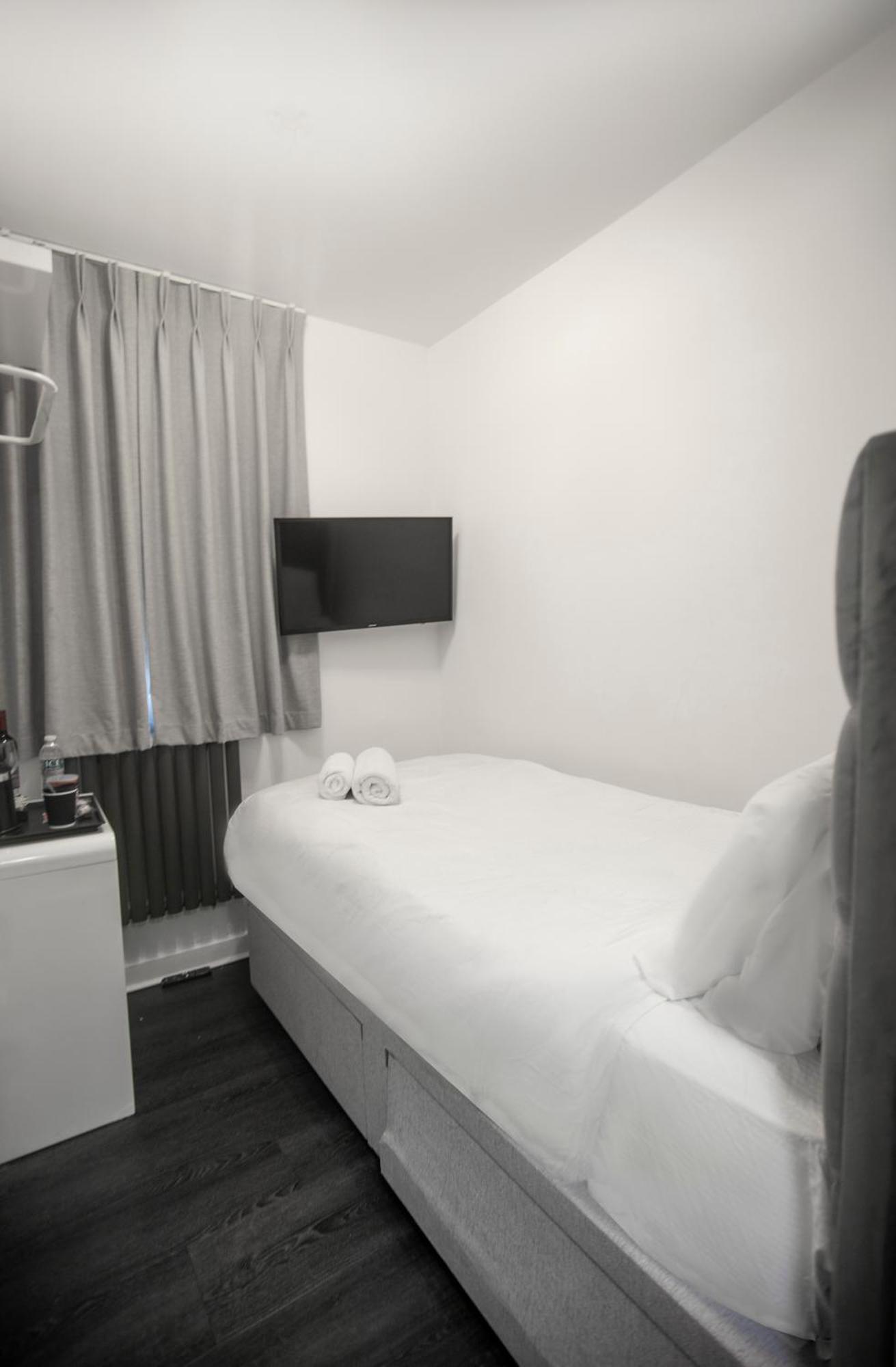Small Single Room