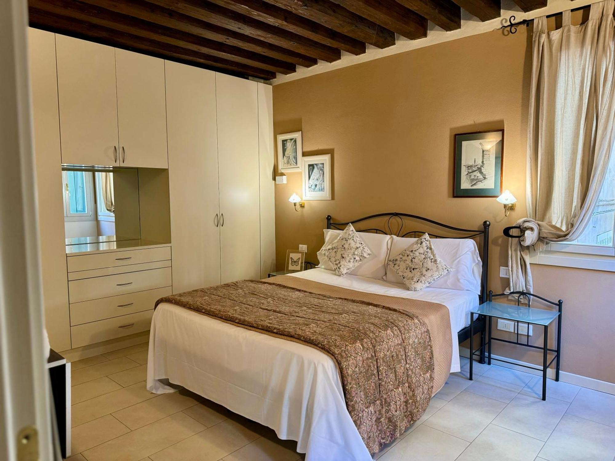 Deluxe Suite,1521195421:JPEG