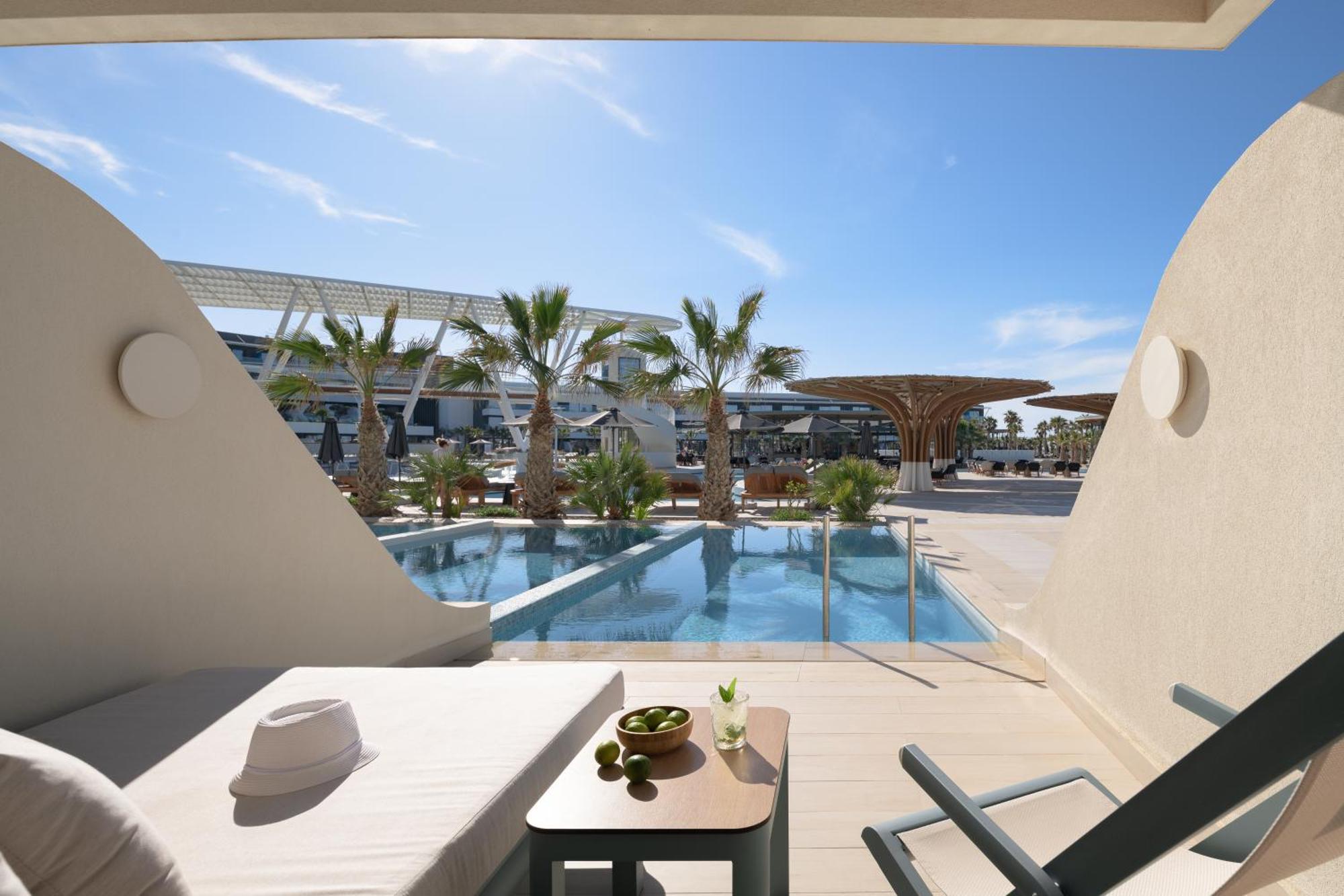 Superior Exclusive Pool or Sea View Individual Pool