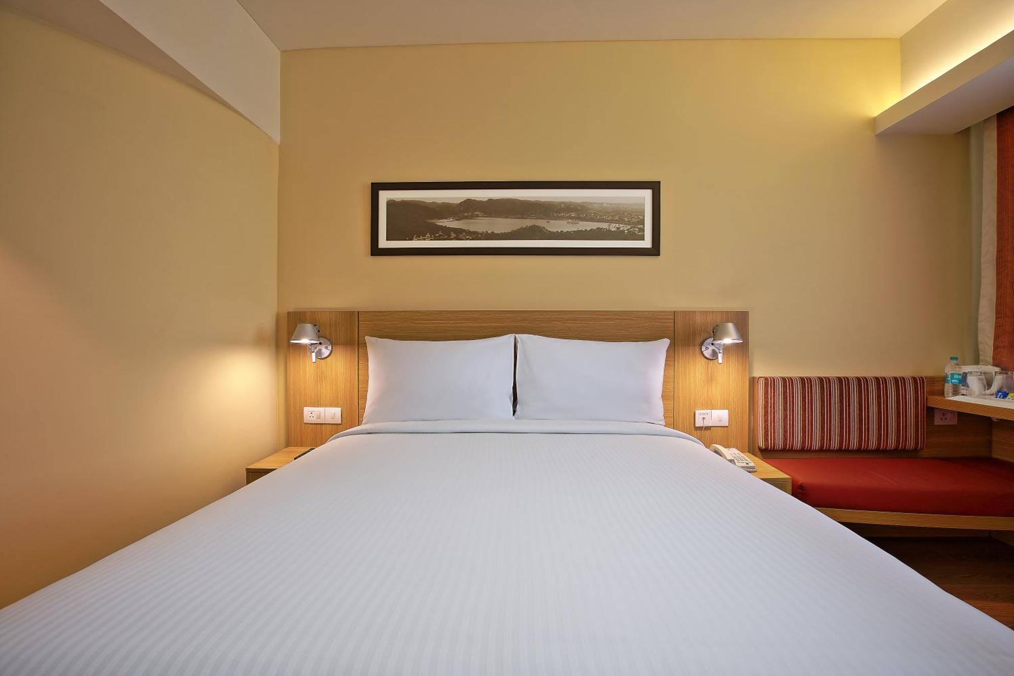 Standard Queen Room