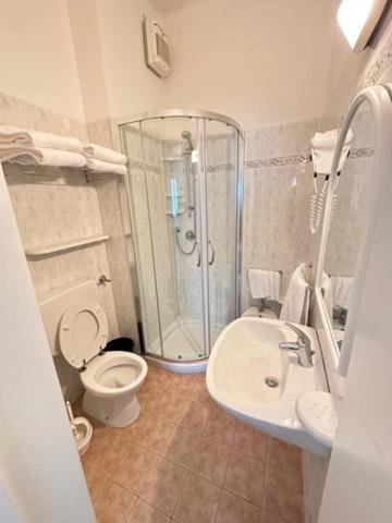 Camera Quadrupla con Bagno Privato