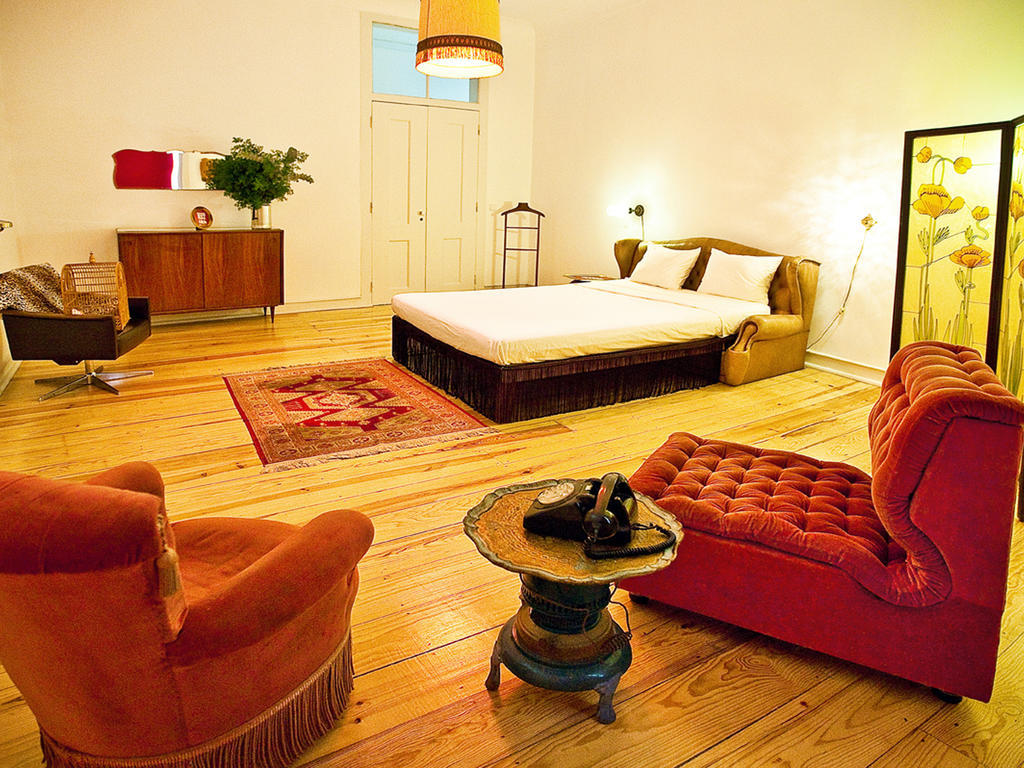 Quarto Duplo Grande com Casa de Banho Partilhada