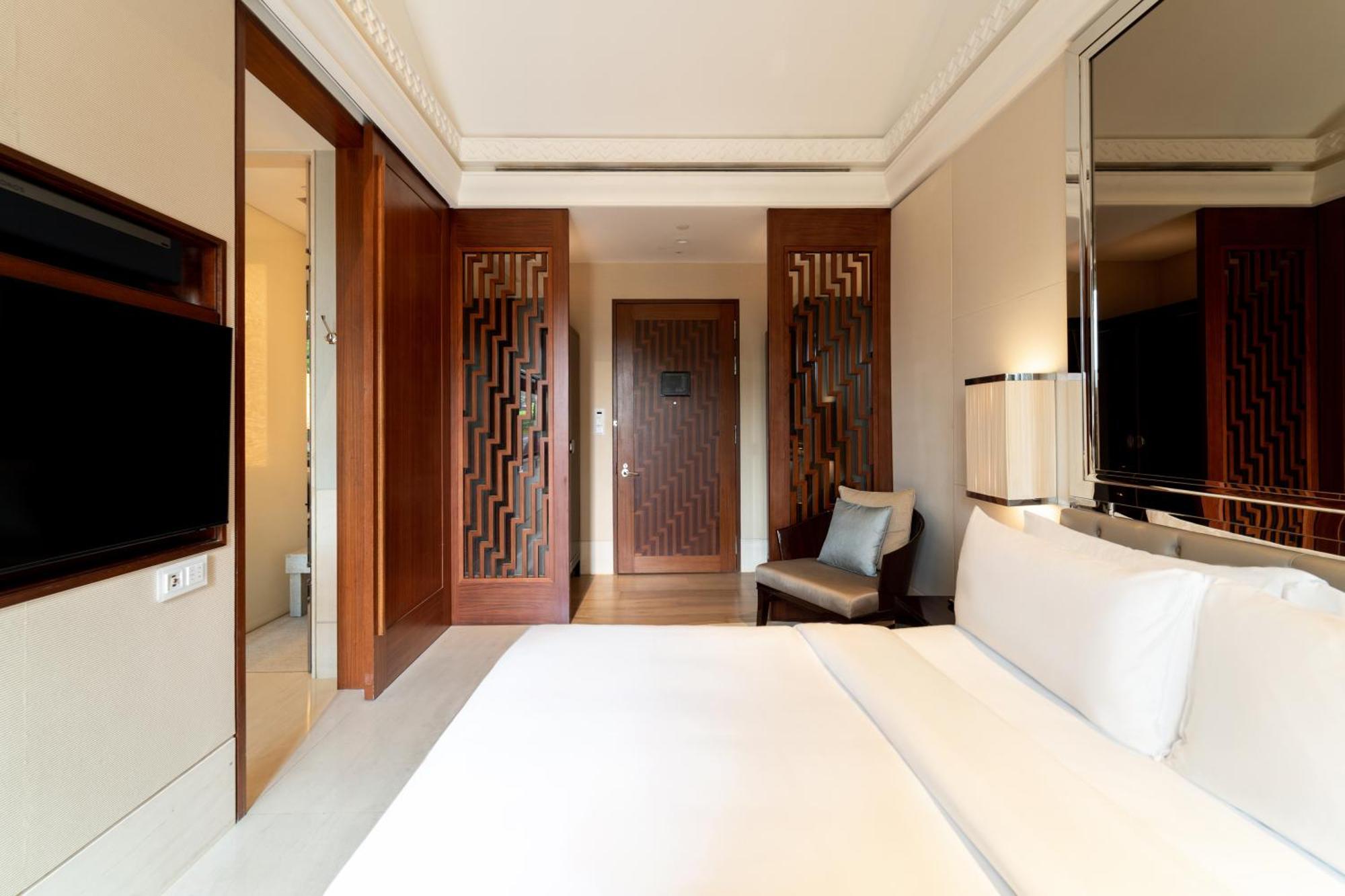 Terrace Room King Bed