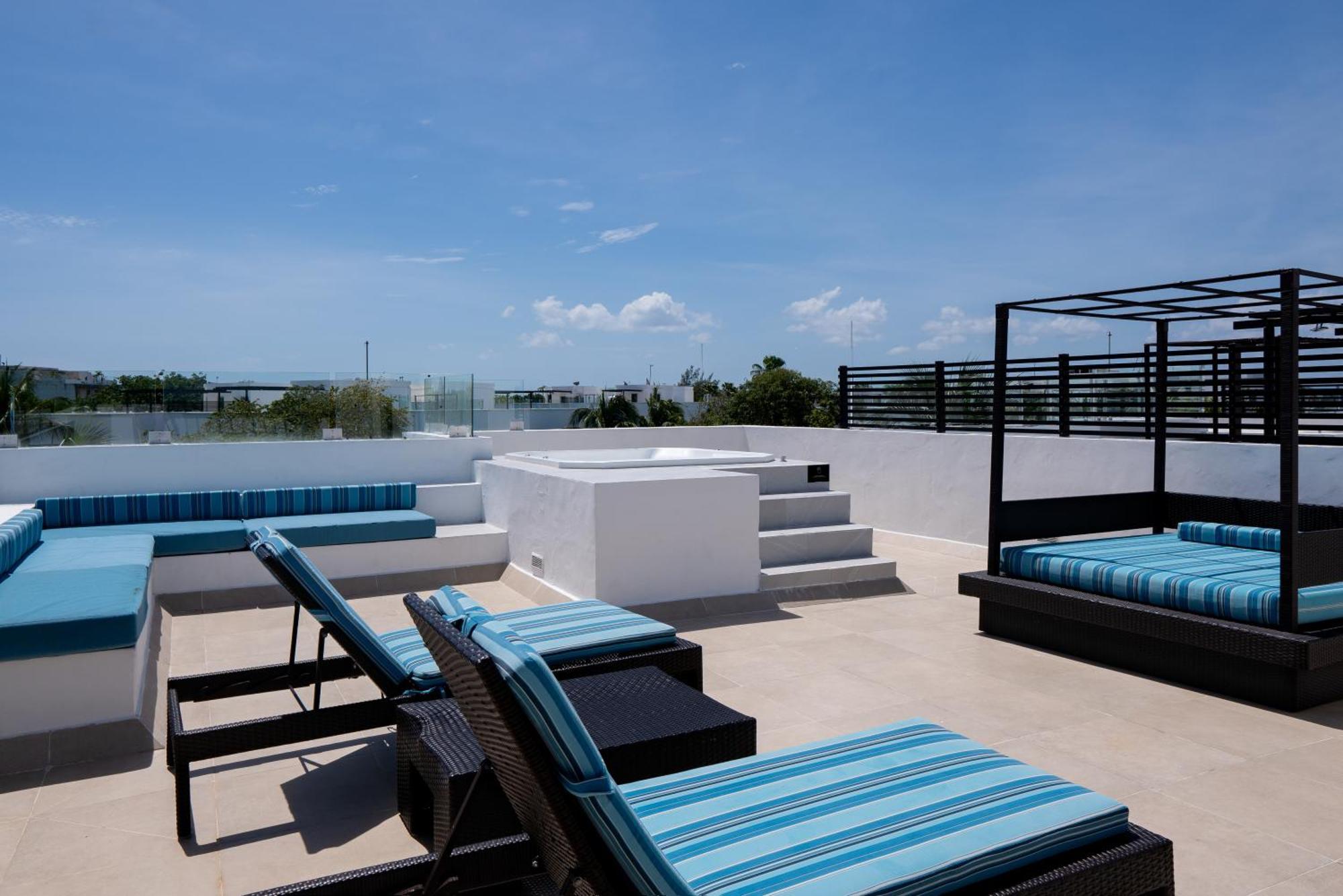 One-Bedroom Penthouse Suite