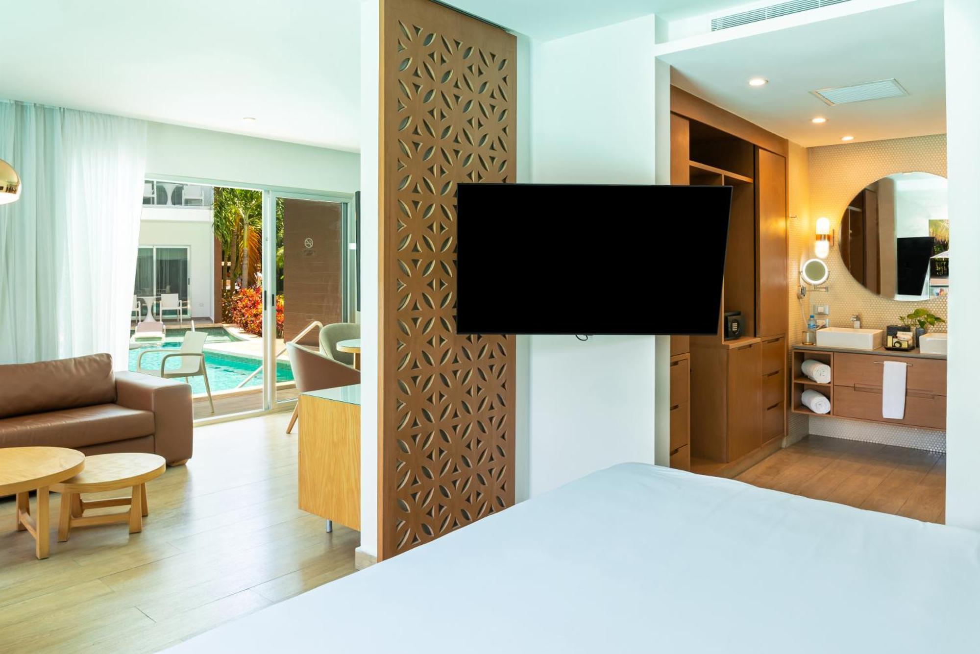 Suite - Vue sur Piscine