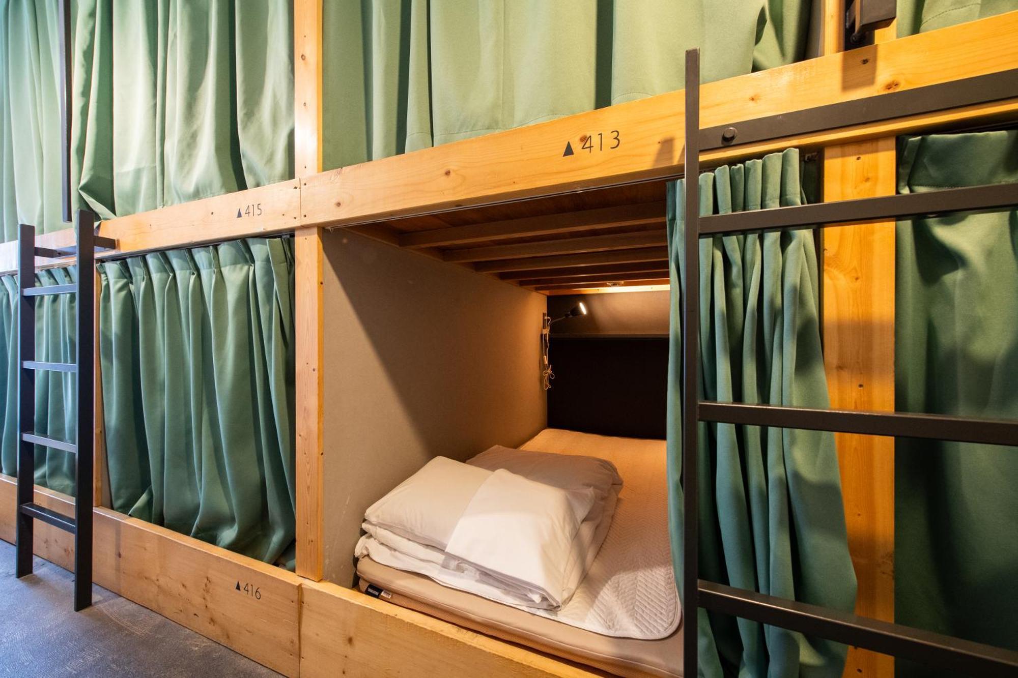 Lit dans un Dortoir pour Hommes de 10 lits