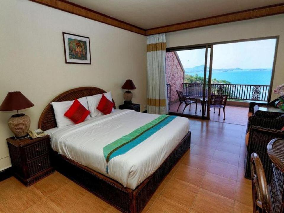 Deluxe Double or Twin Room Sea View