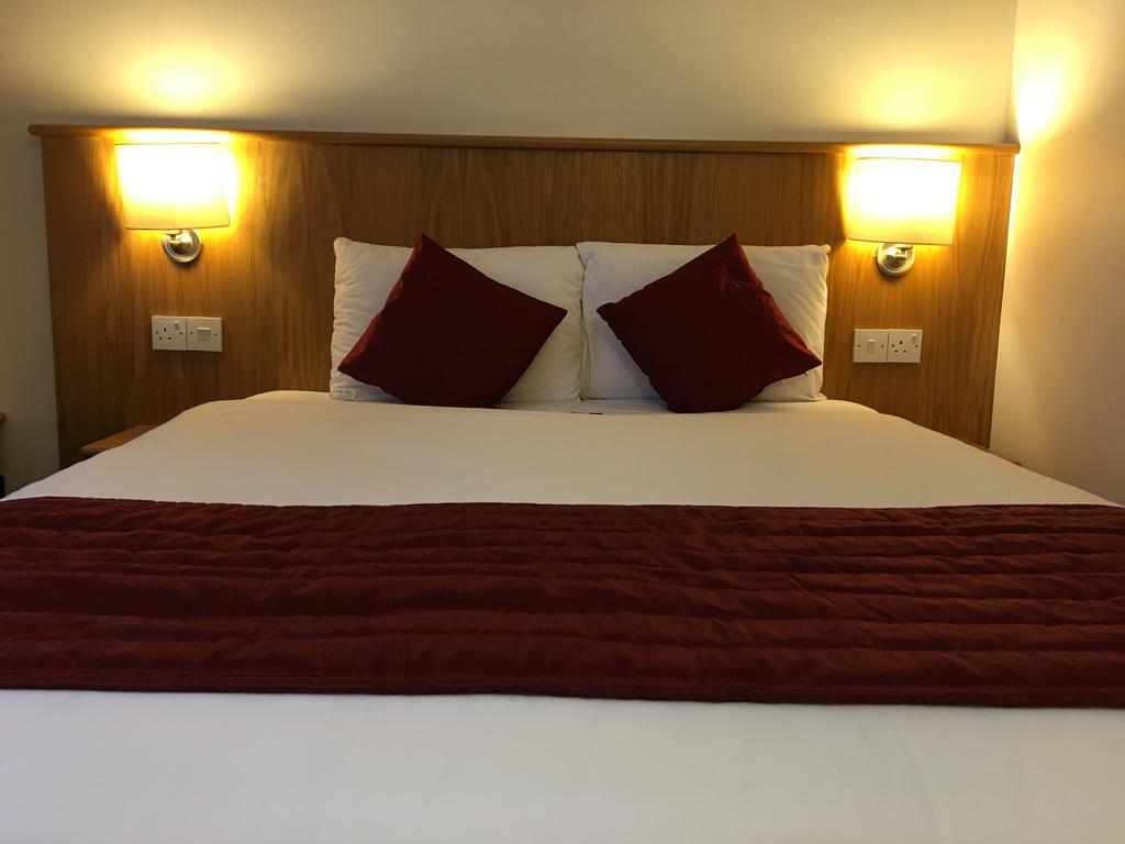 Standard King Room