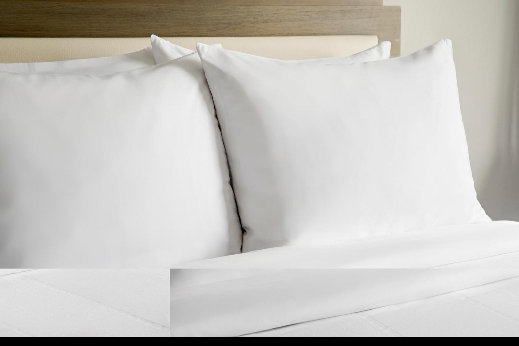 Zimmer mit Kingsize-Bett