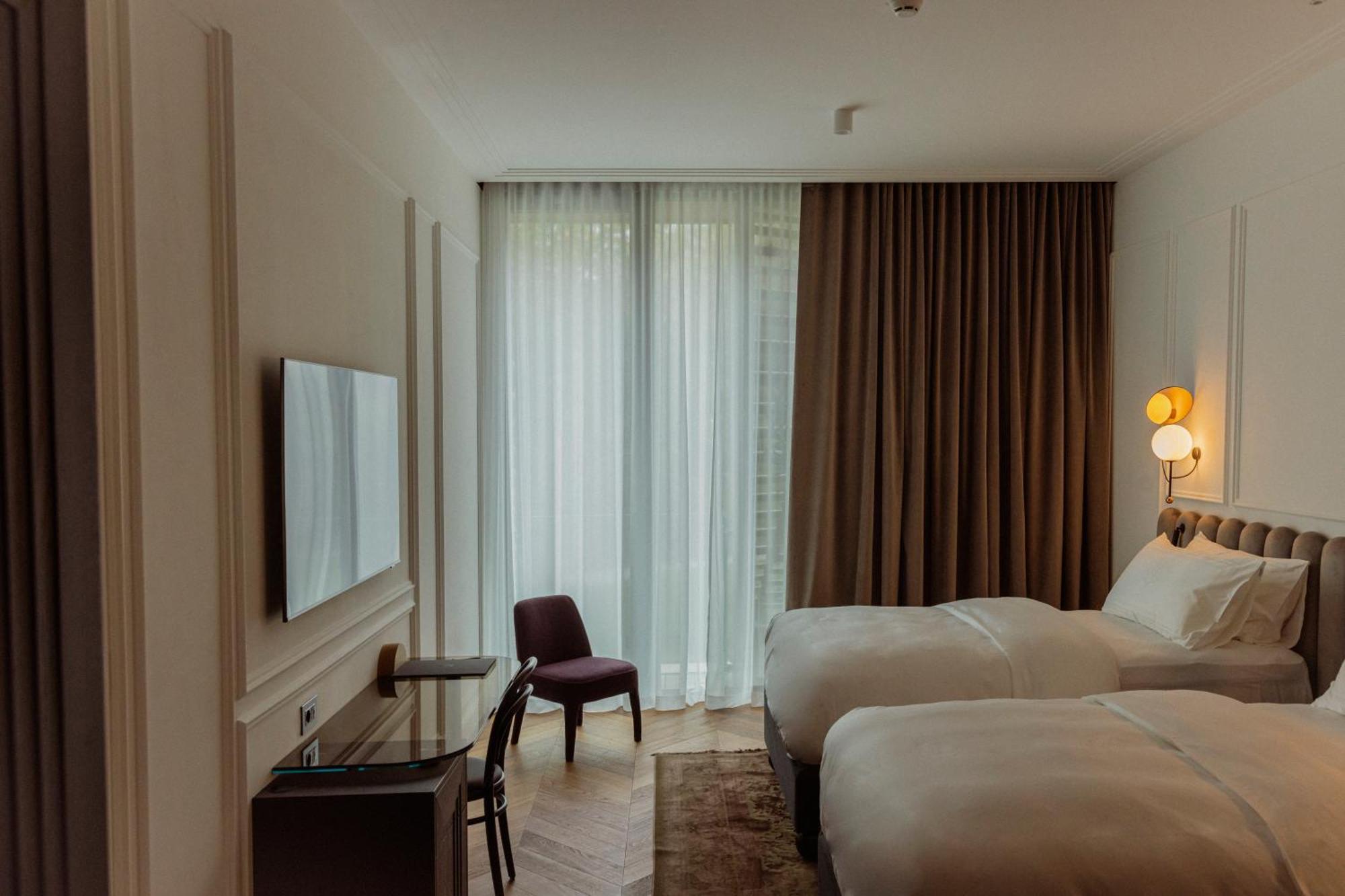 Twin Room French Balcony