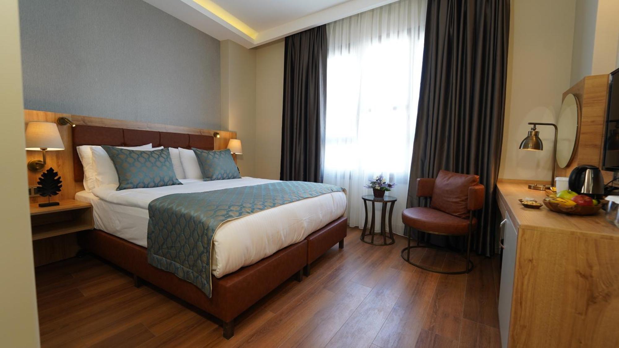 Deluxe Double or Twin Room