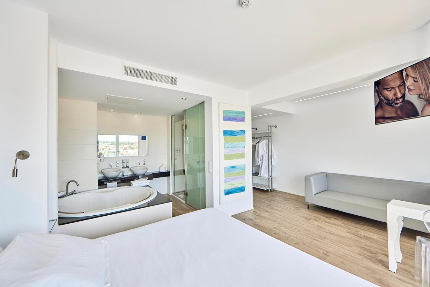 Dluxe Junior Suite Jacuzzi
