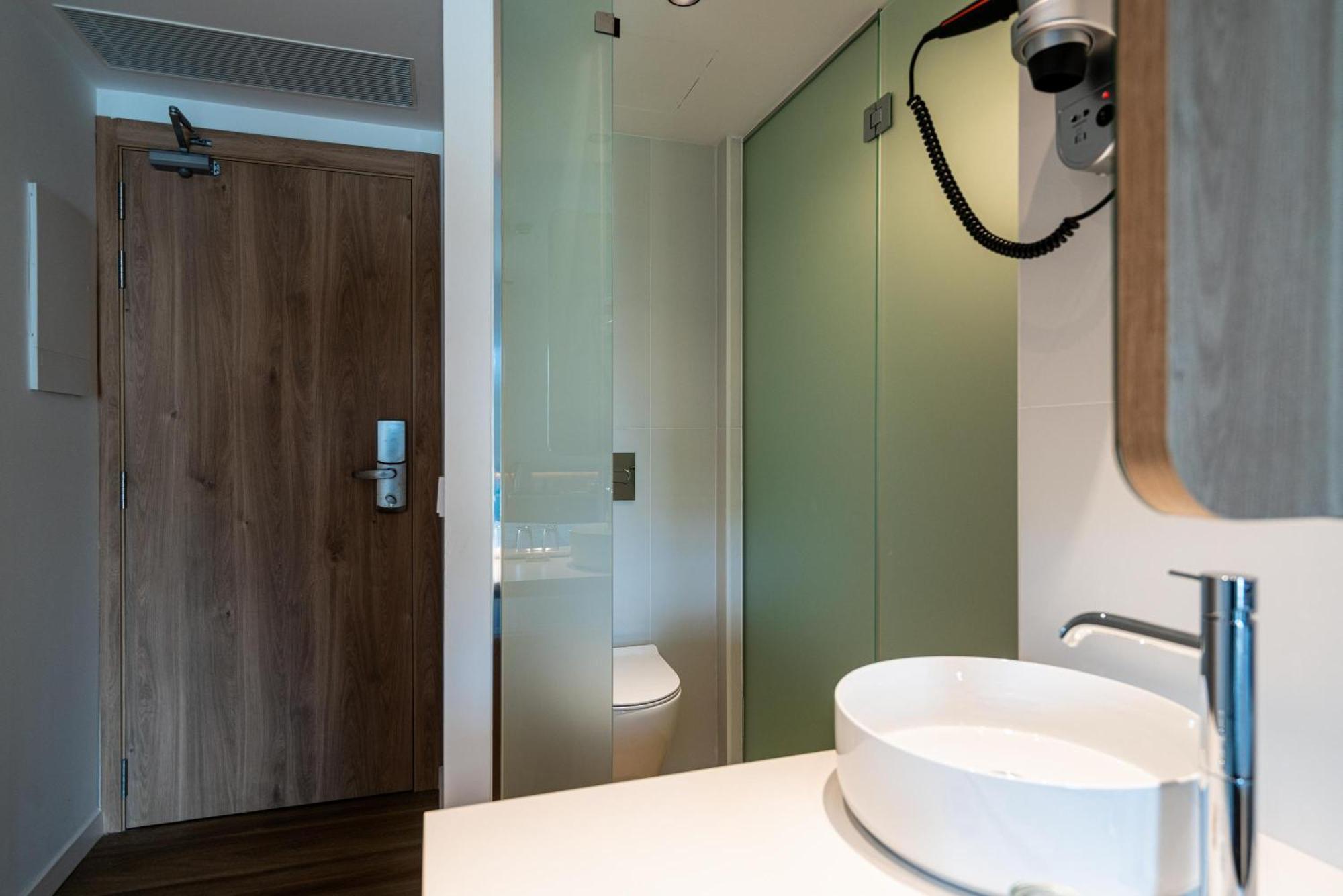 Double Room,1528231414:JPEG