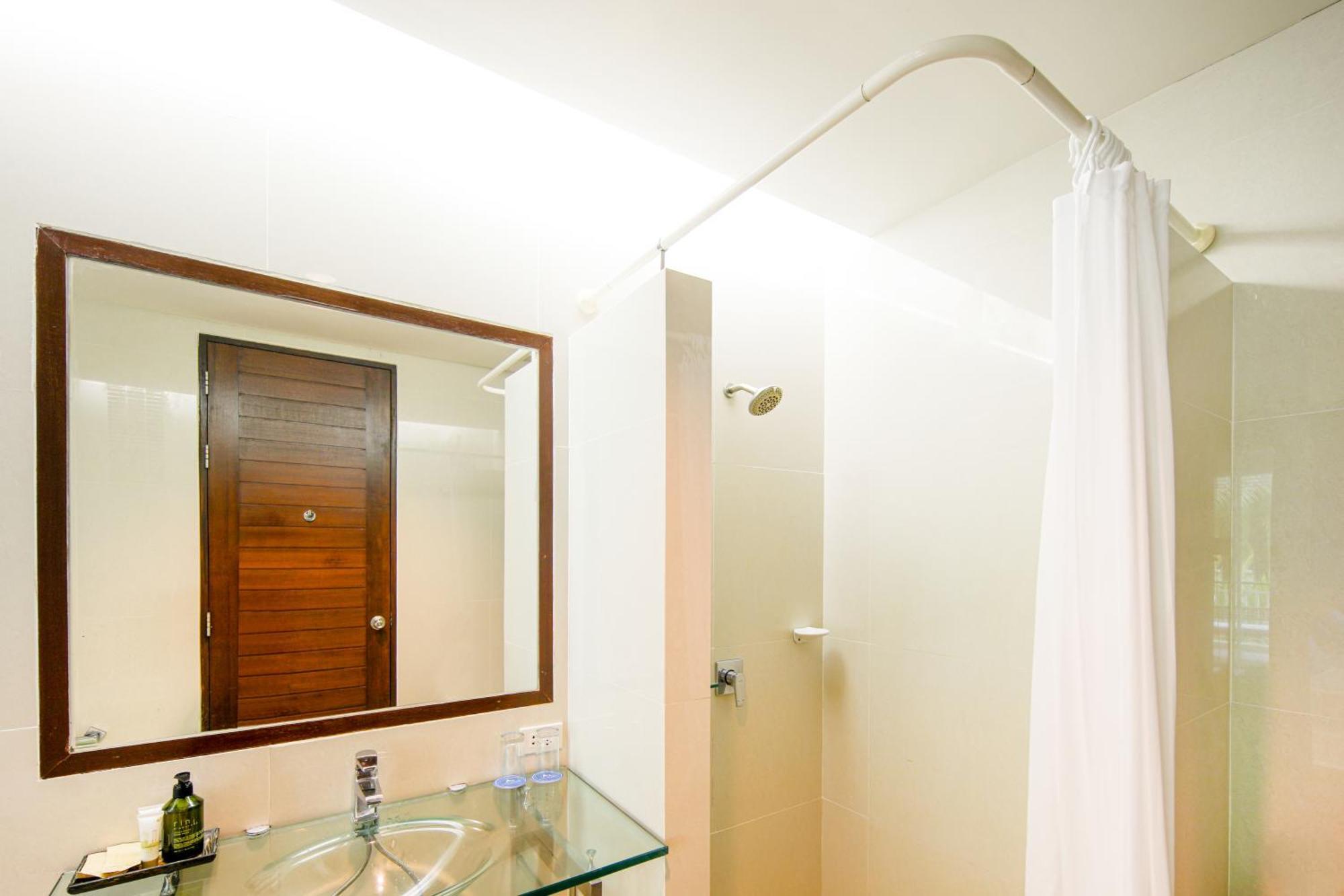 Deluxe Stairway Room