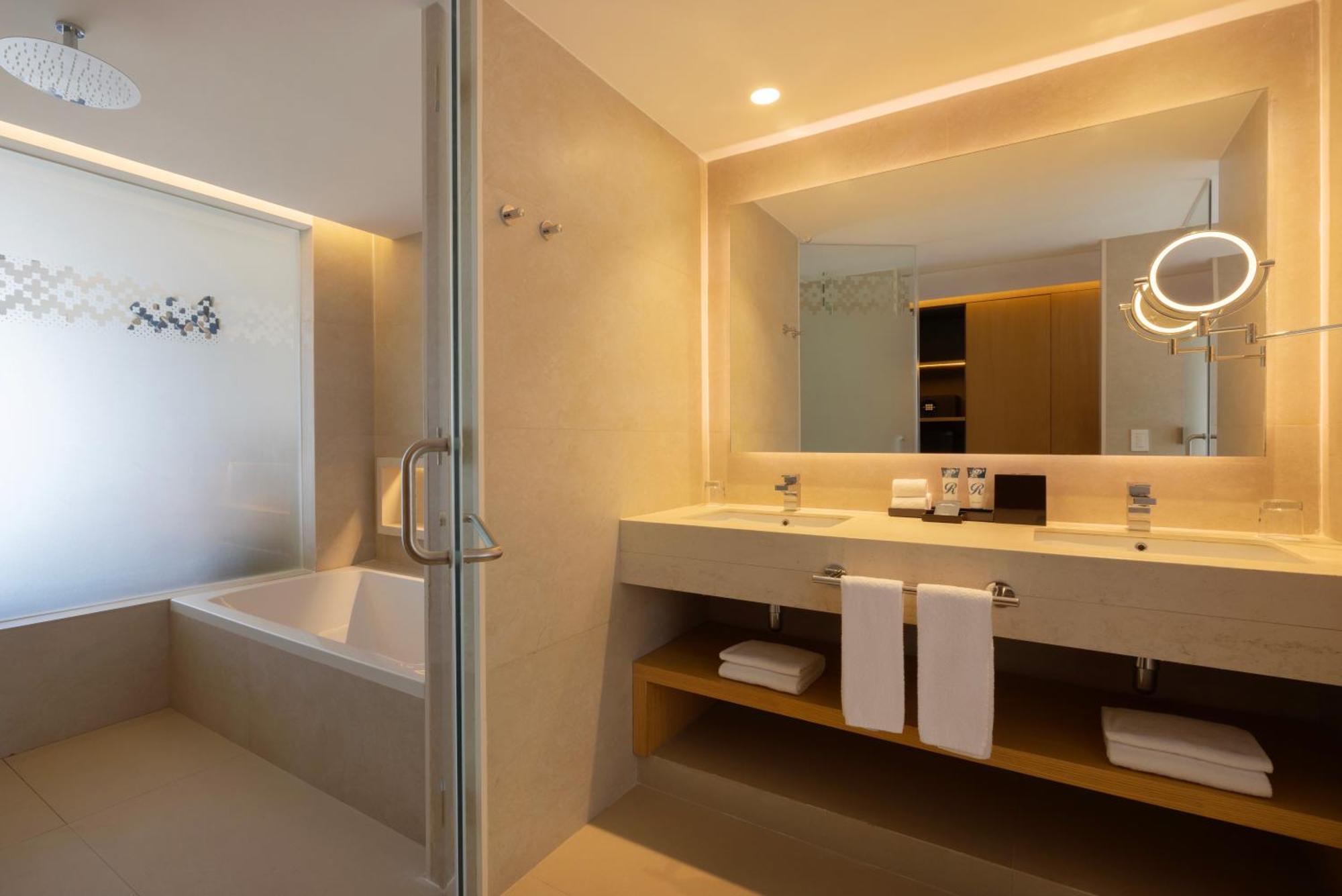 Luxuriöse Junior Suite mit Meerblick