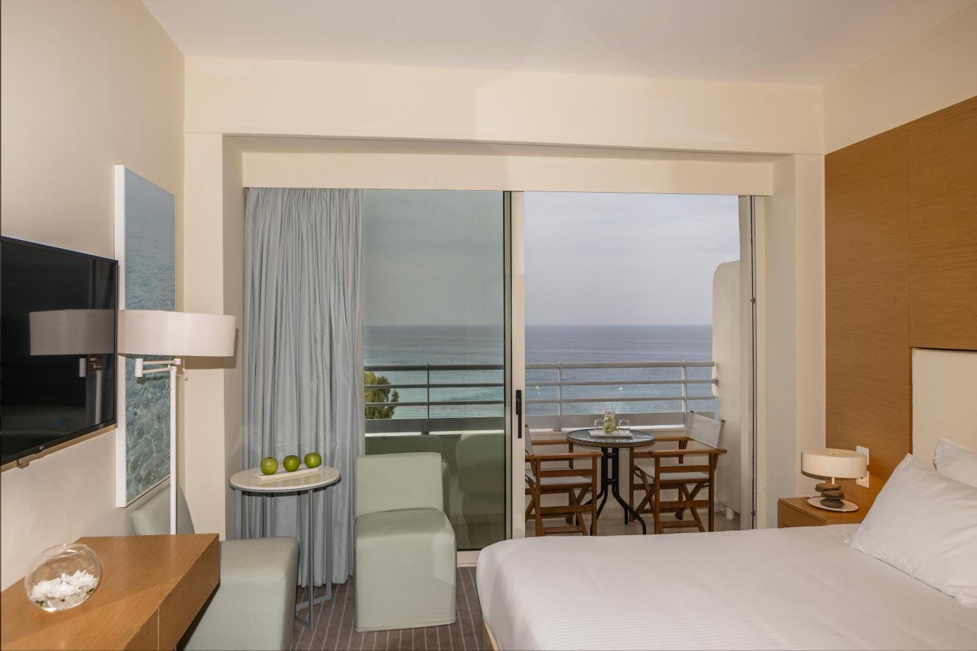 Double or Twin Room Sea View