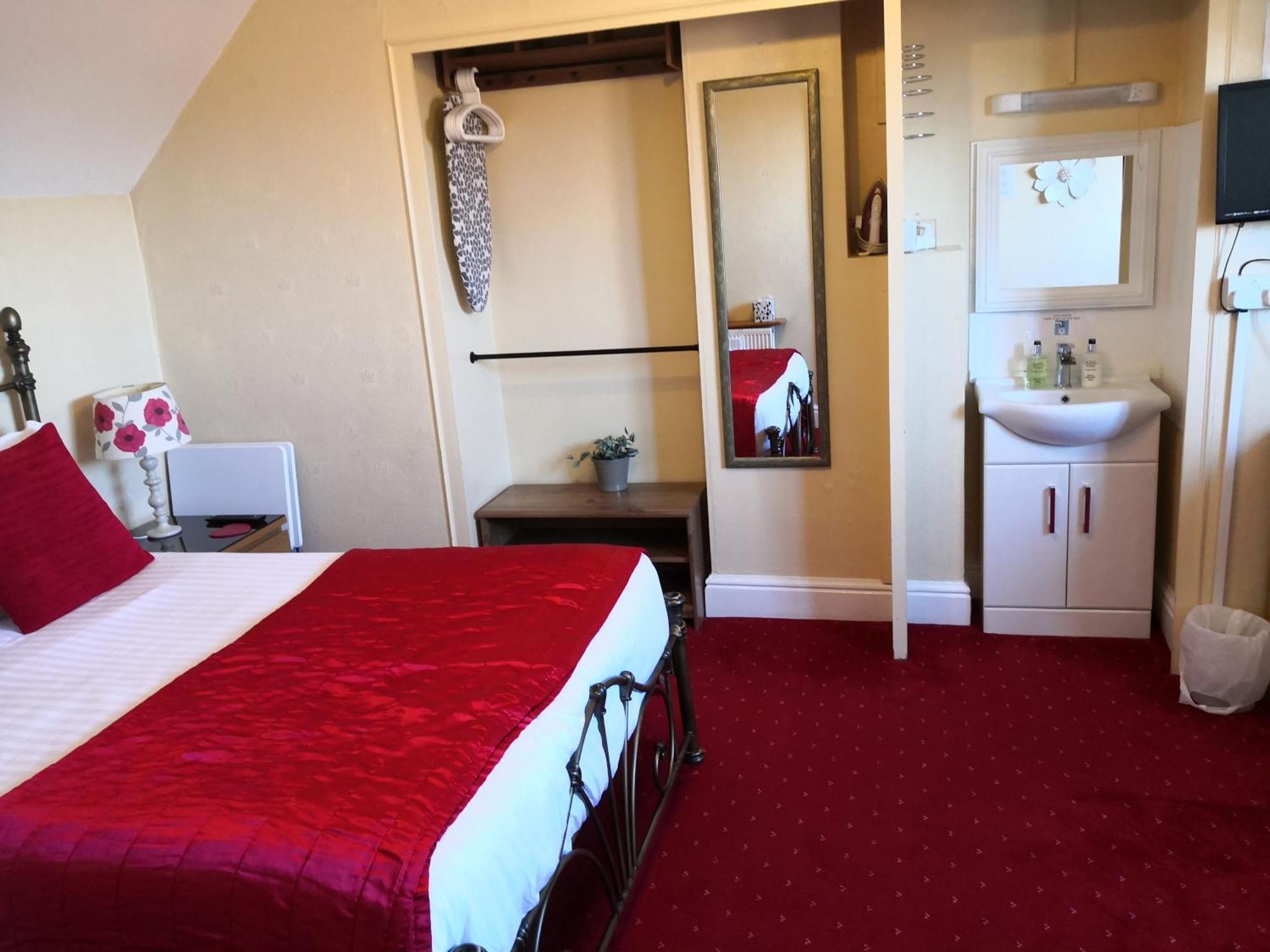 Family Room ensuite