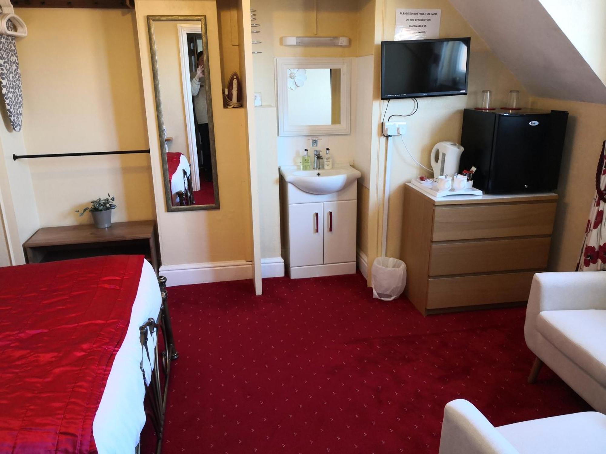 Family Room ensuite