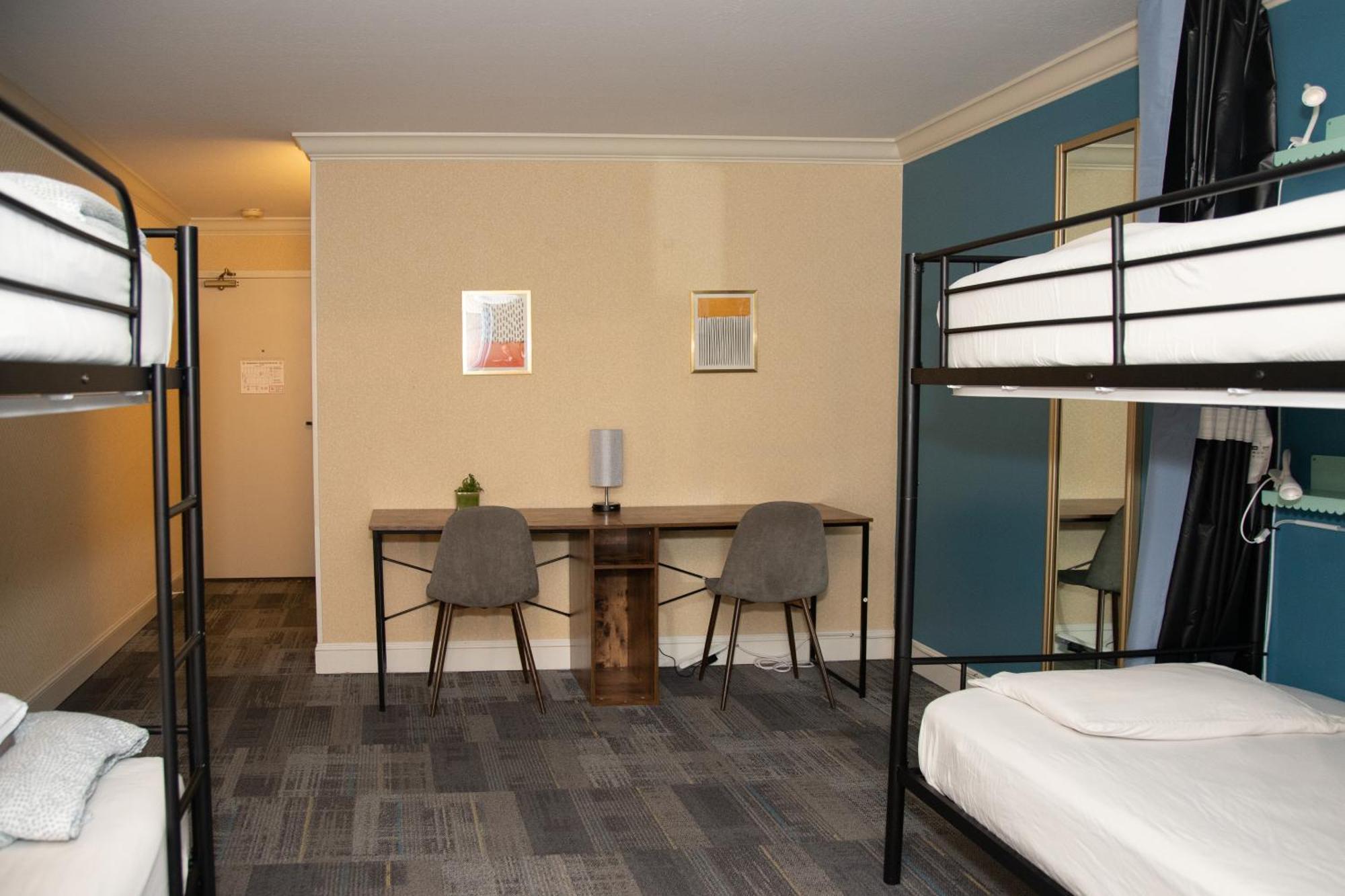 Bed 4-Bed Female Dormitory Room