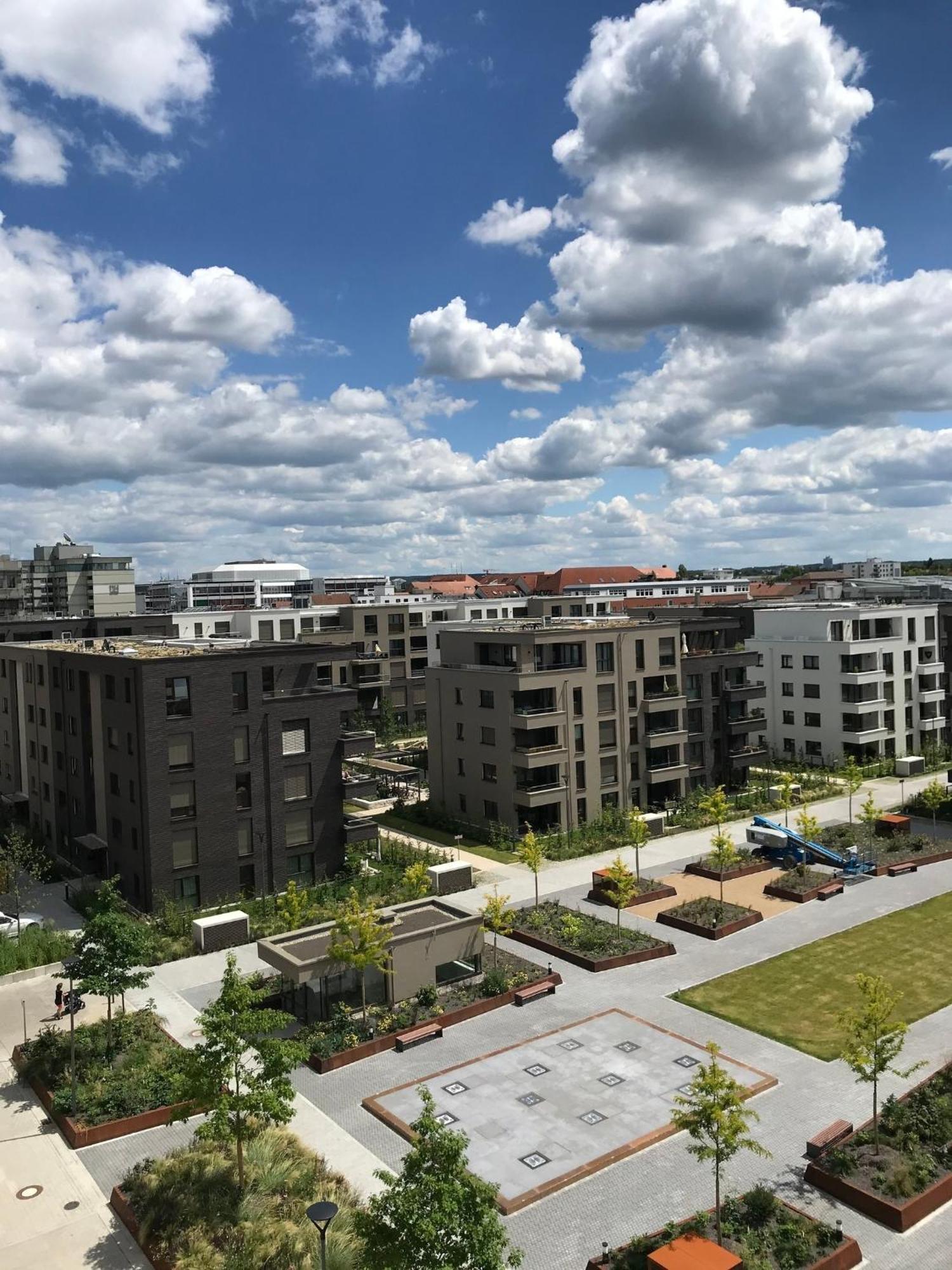 Standard Queen Room Courtyard View Top Floor