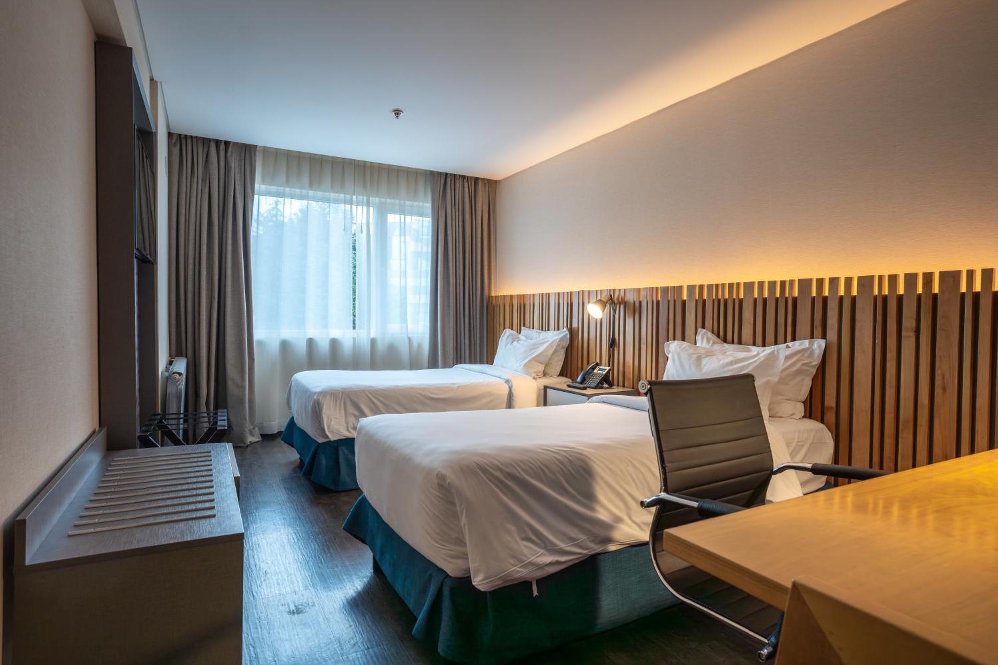 Quarto Twin com Vista da Cidade