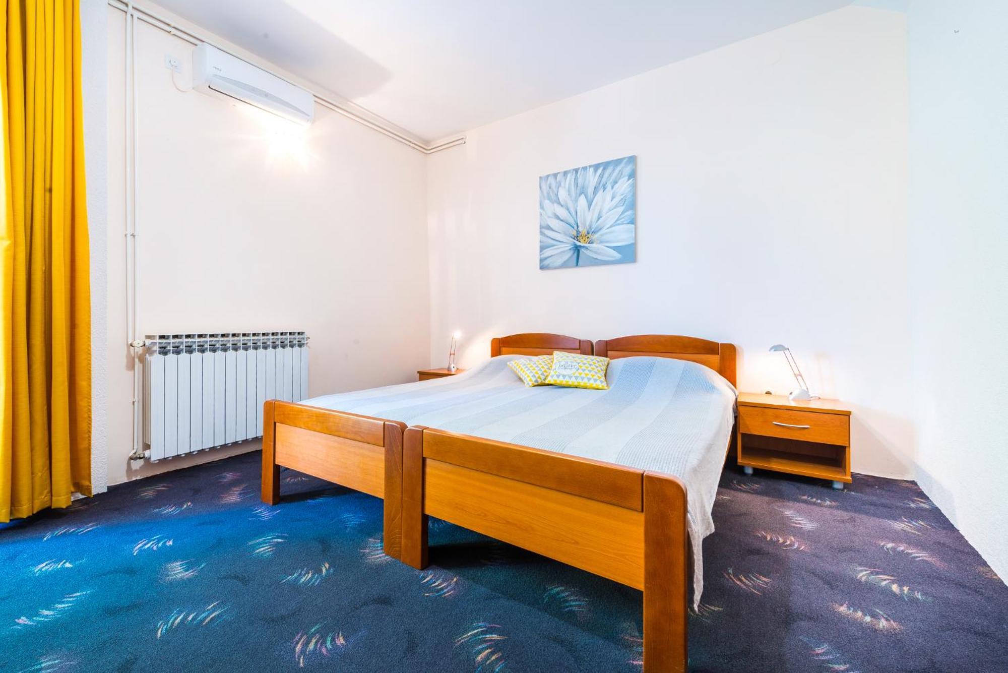 Double Room Terrace Garden View