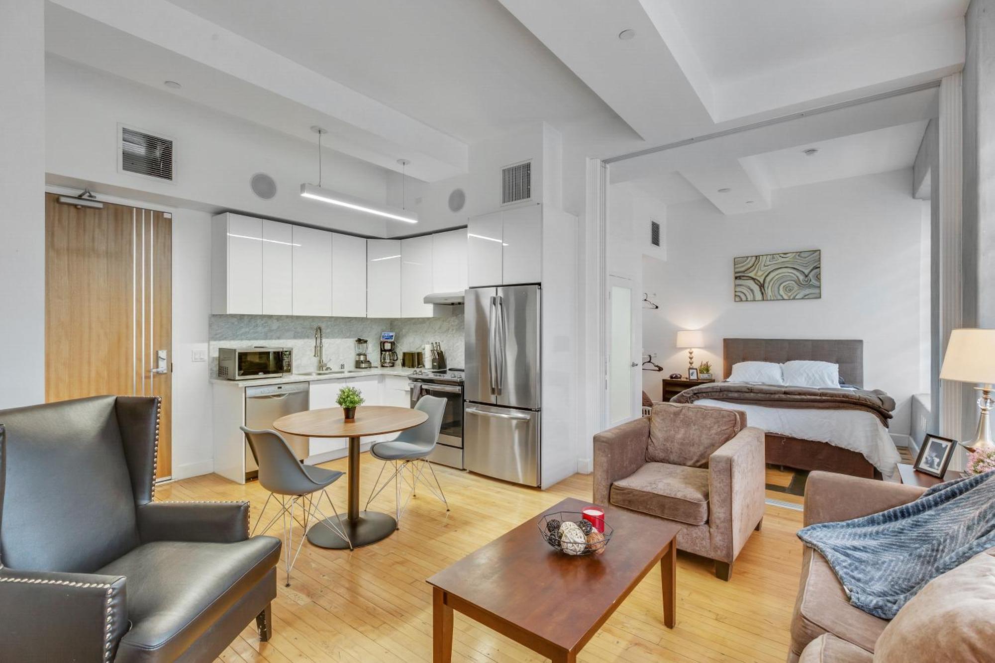 Deluxe Apartment