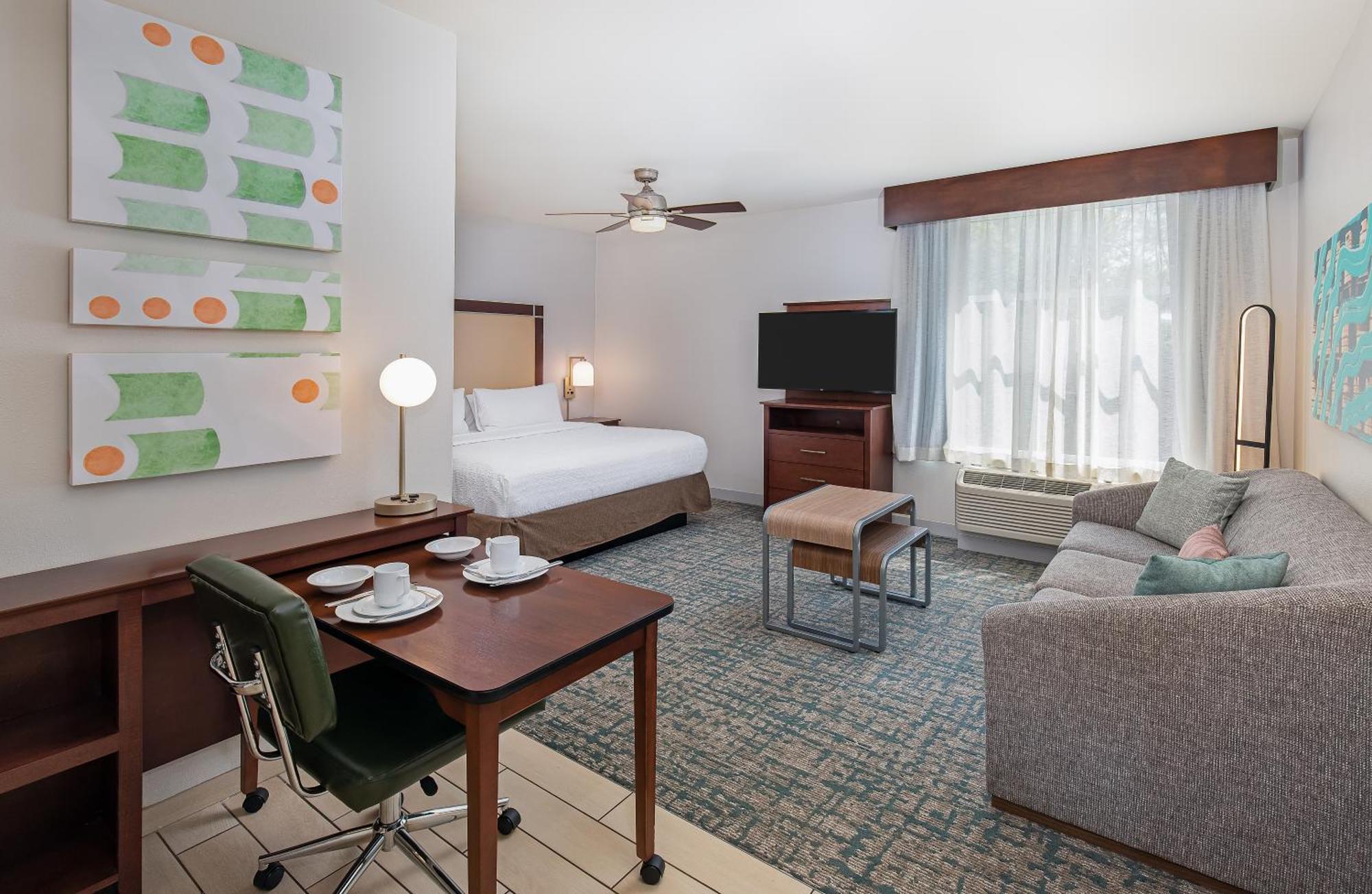 Studio Suite mit Kingsize-Bett - Nichtraucherzimmer