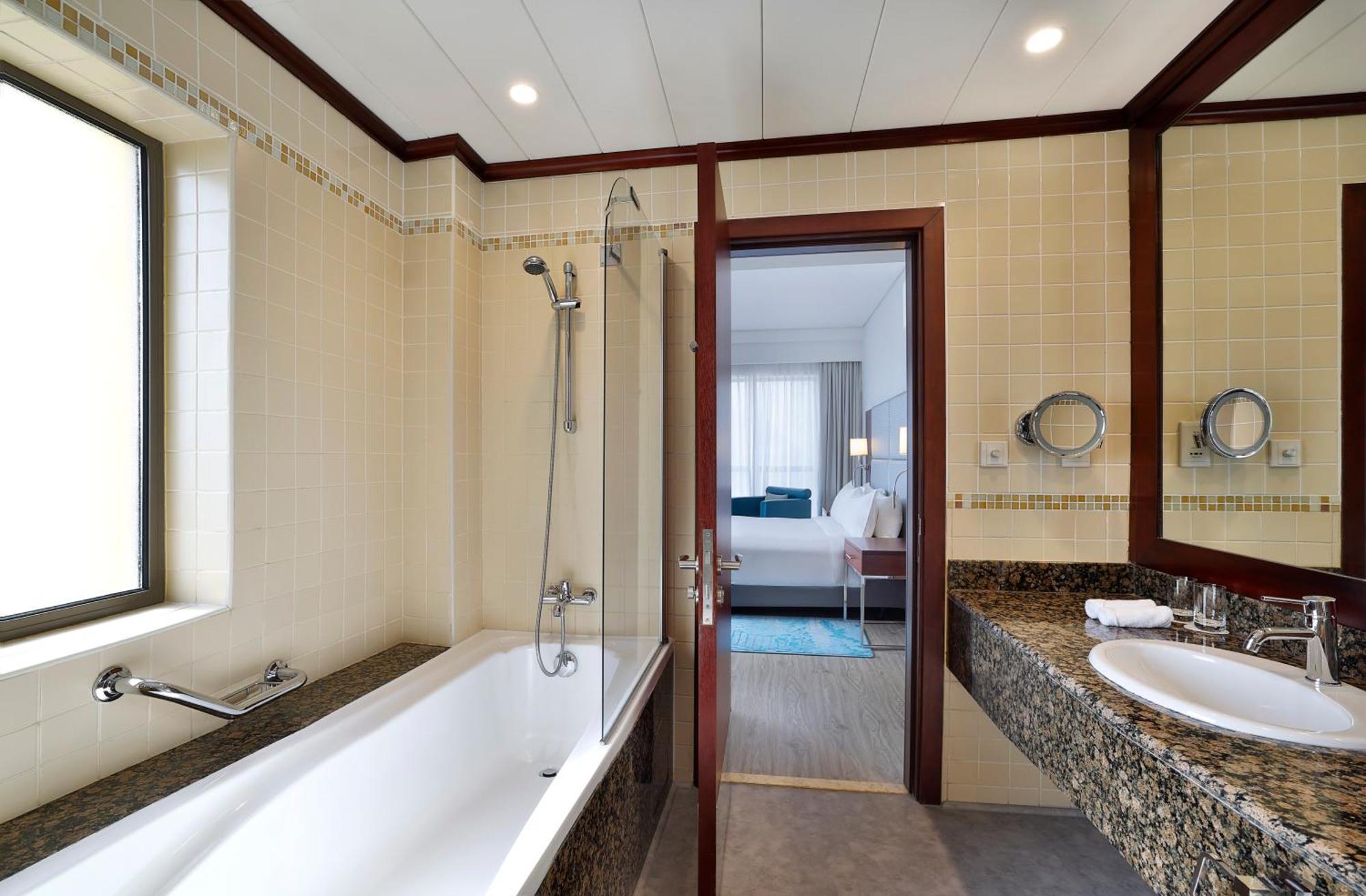 Suite Familiar com 3 Quartos e Varanda