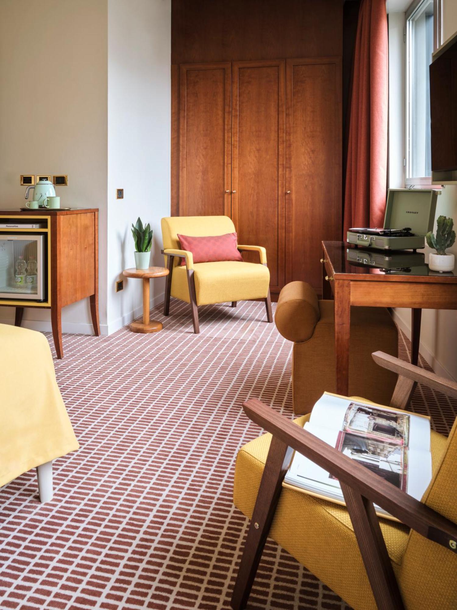 Large Double Room