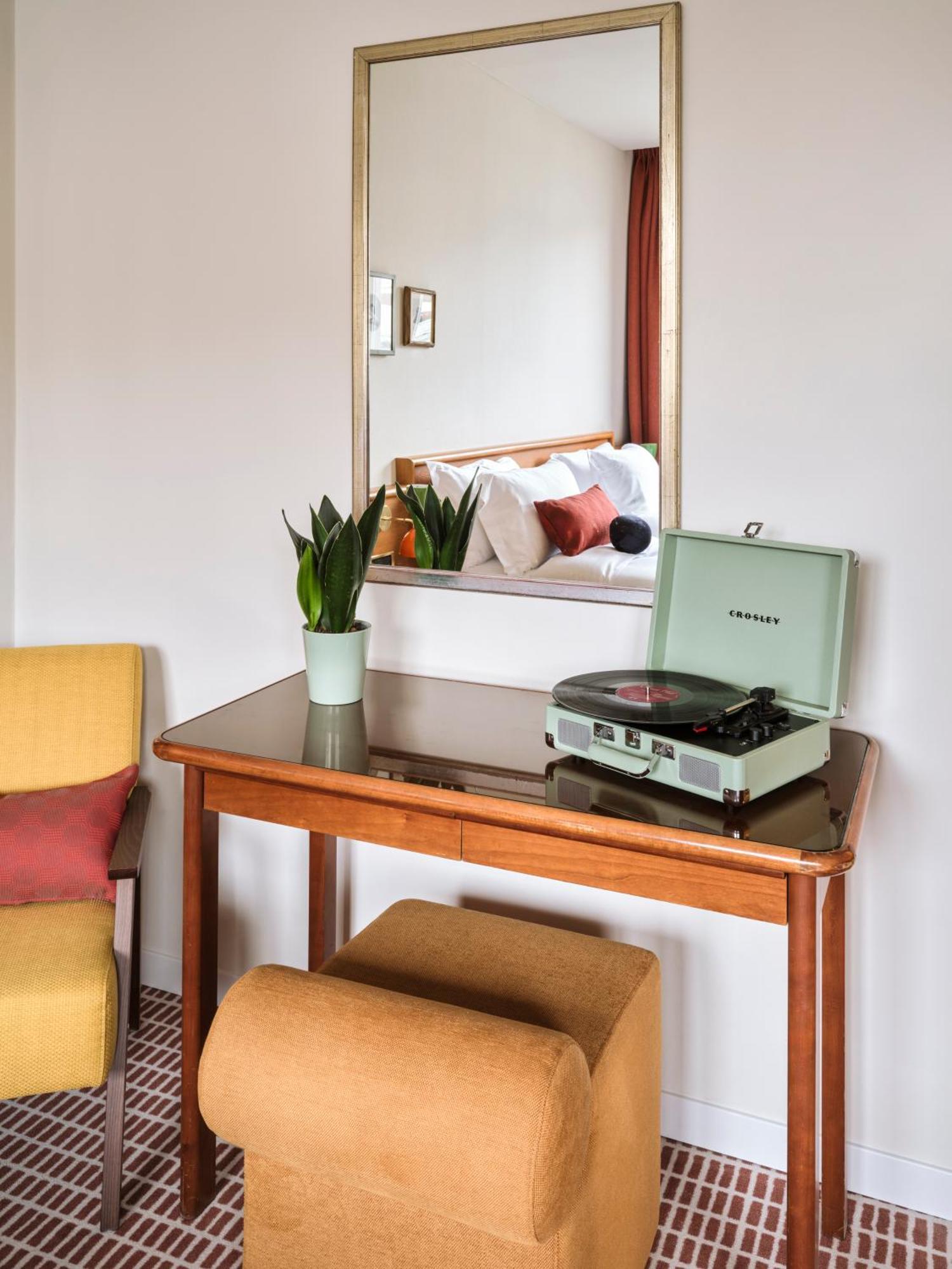 Large Double Room