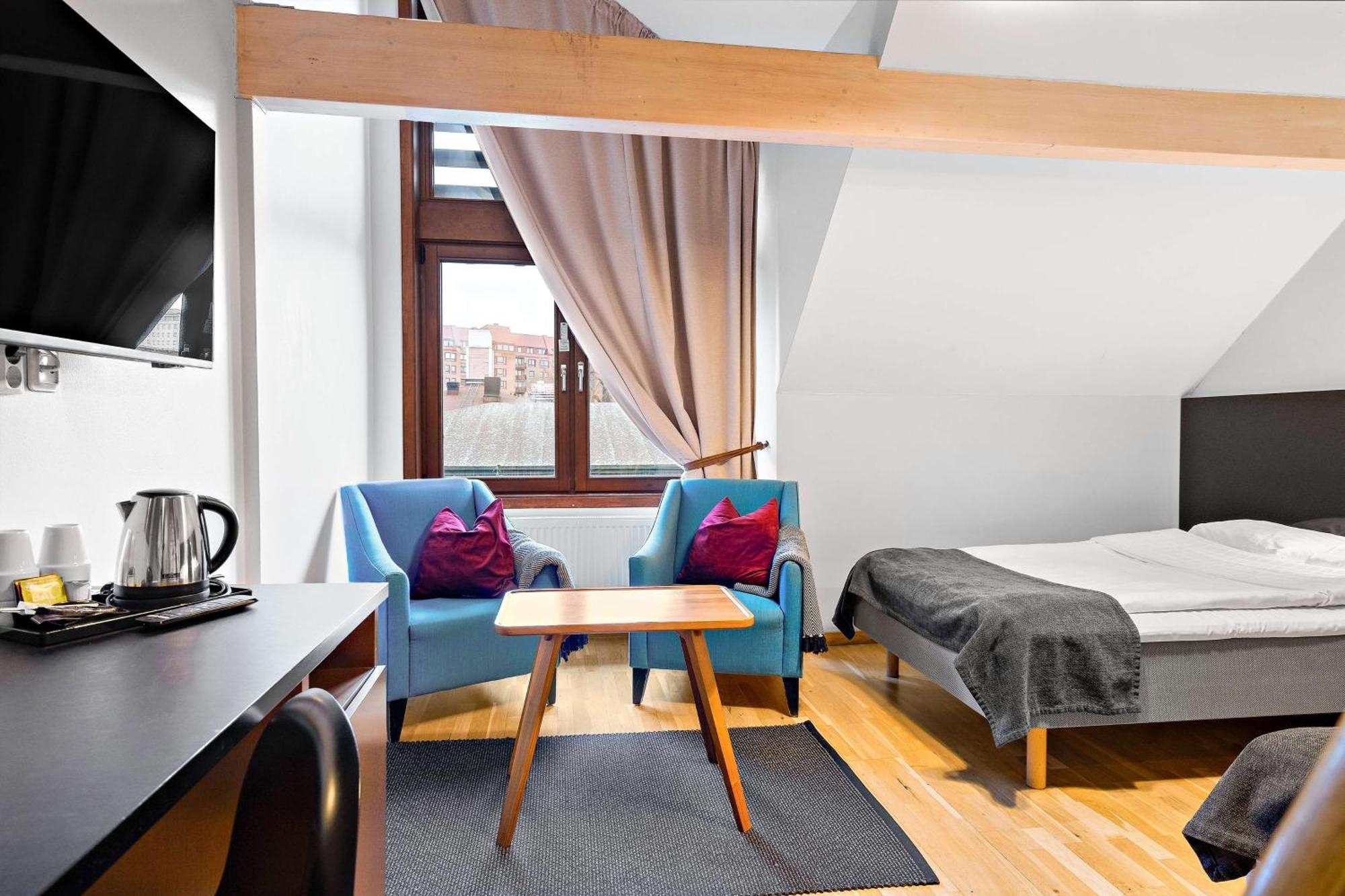 Family Room Four Single Beds Loft