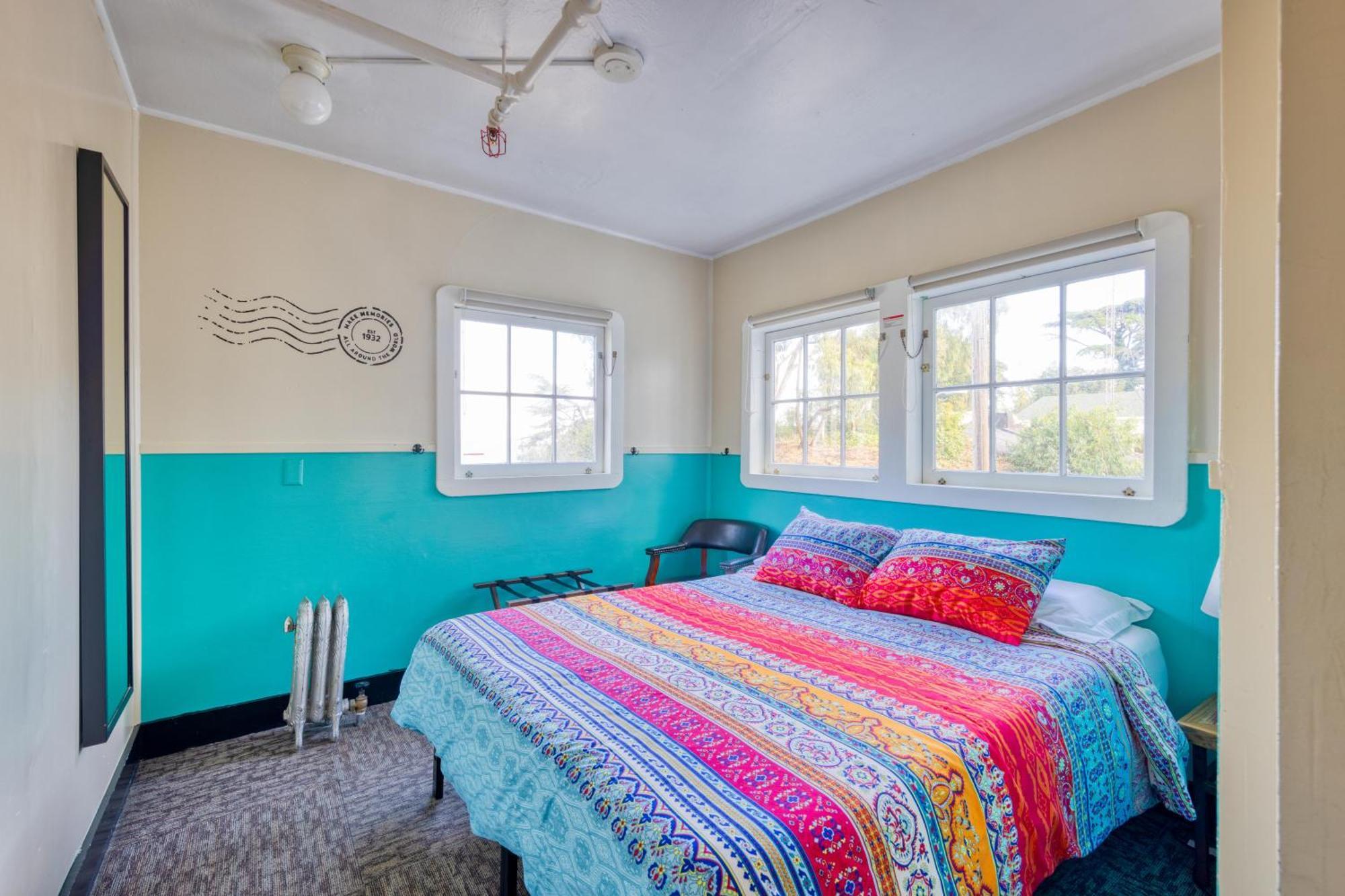 Private Queen Room