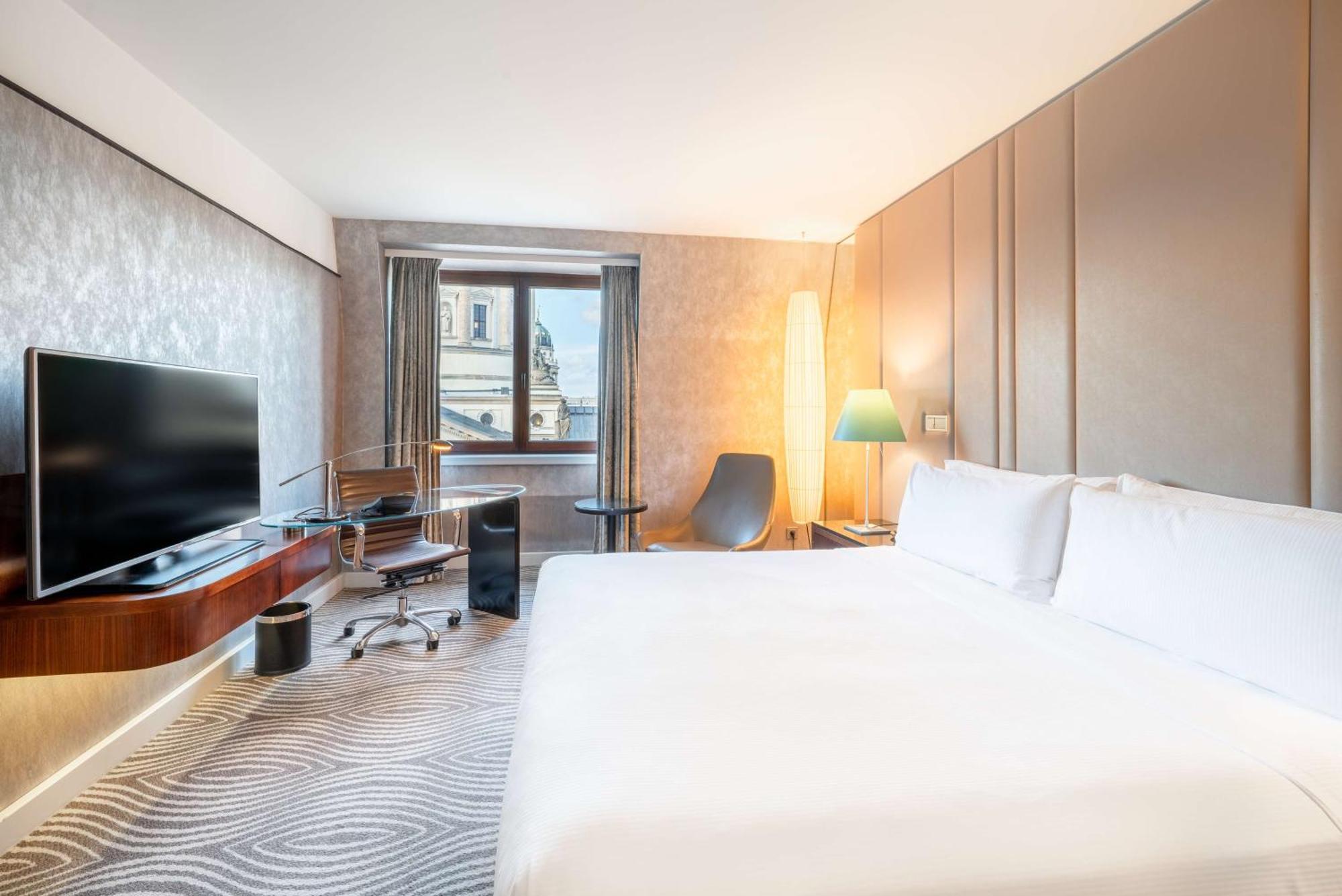 Kamer met Kingsize Bed en Uitzicht op de Koepel