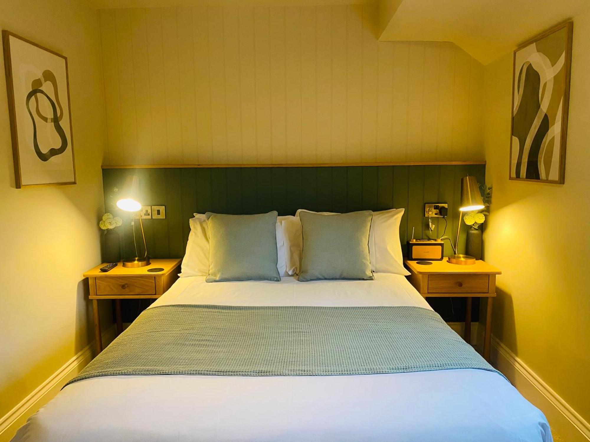 Double Room Private Bathroom