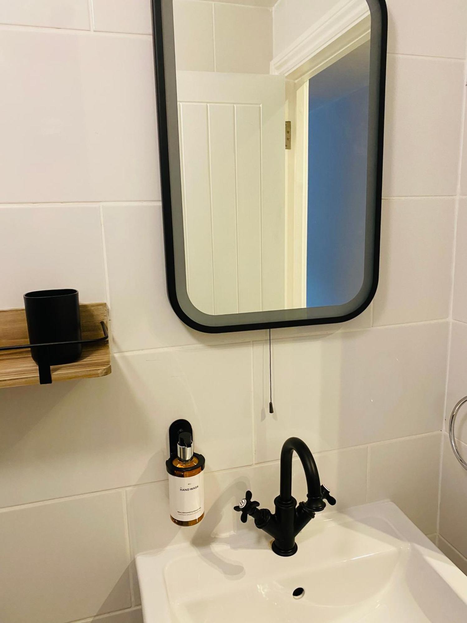 Double Room Private Bathroom