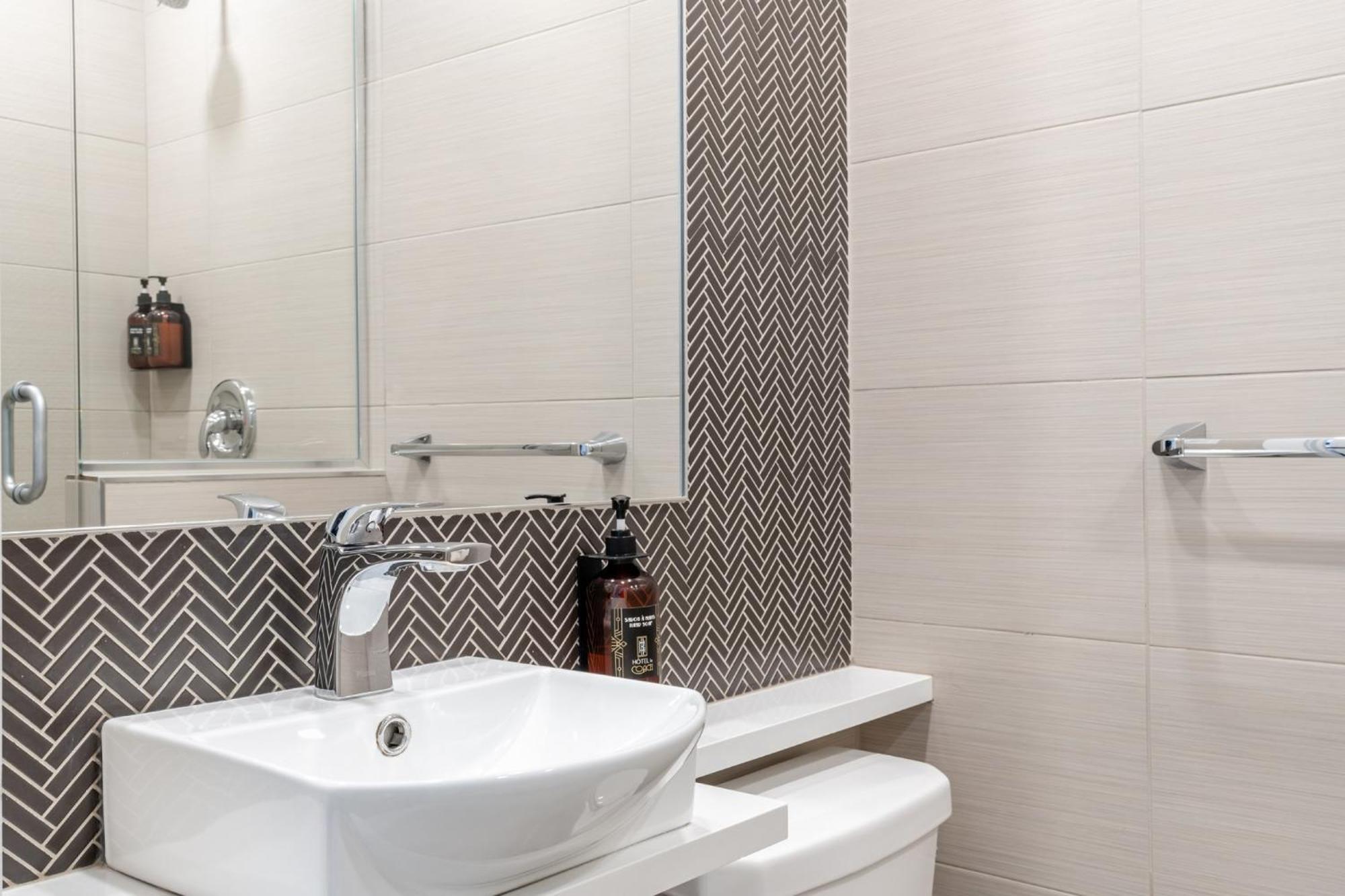 Double Room Private Bathroom