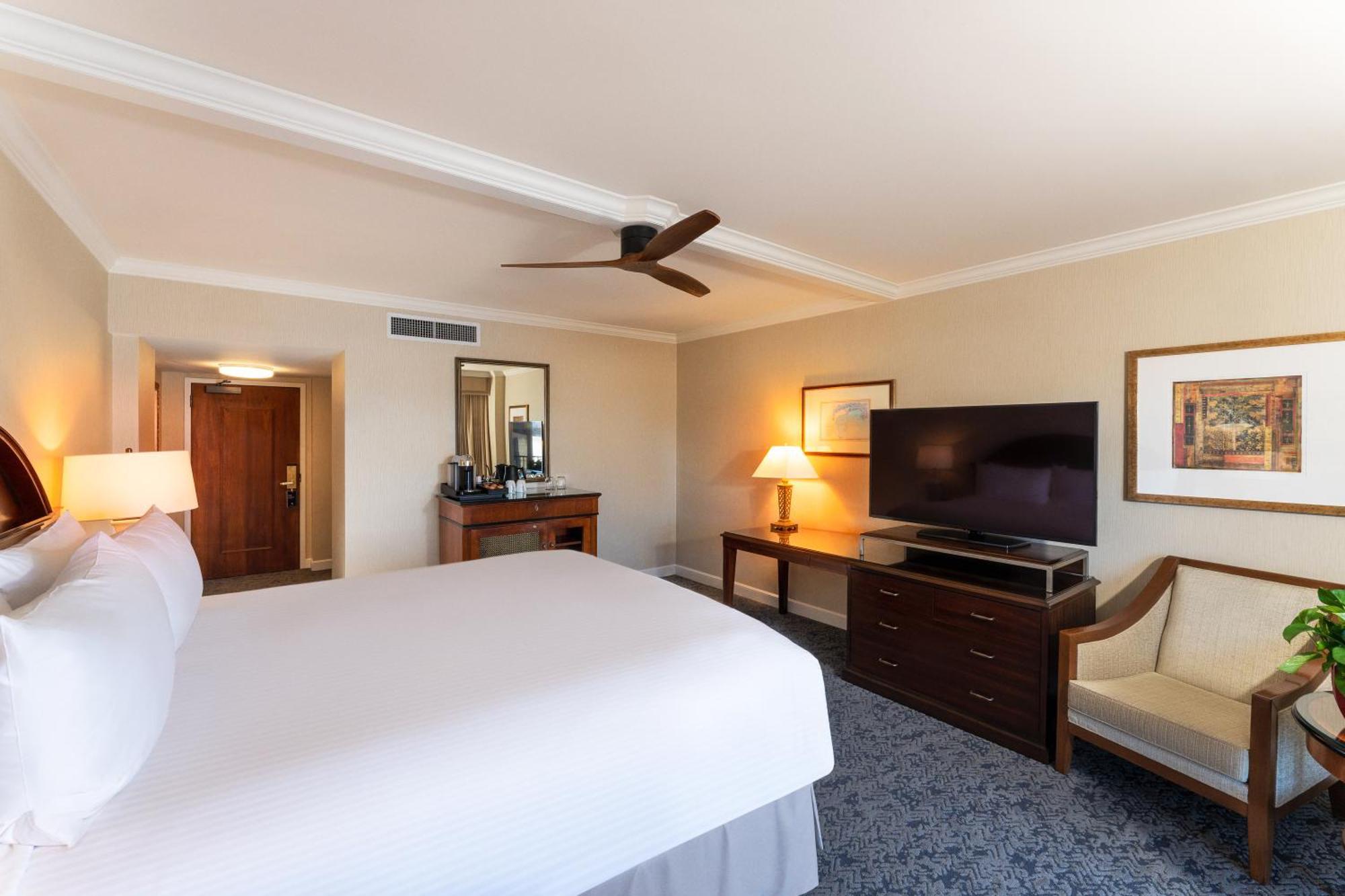 Inland View Room King Bed