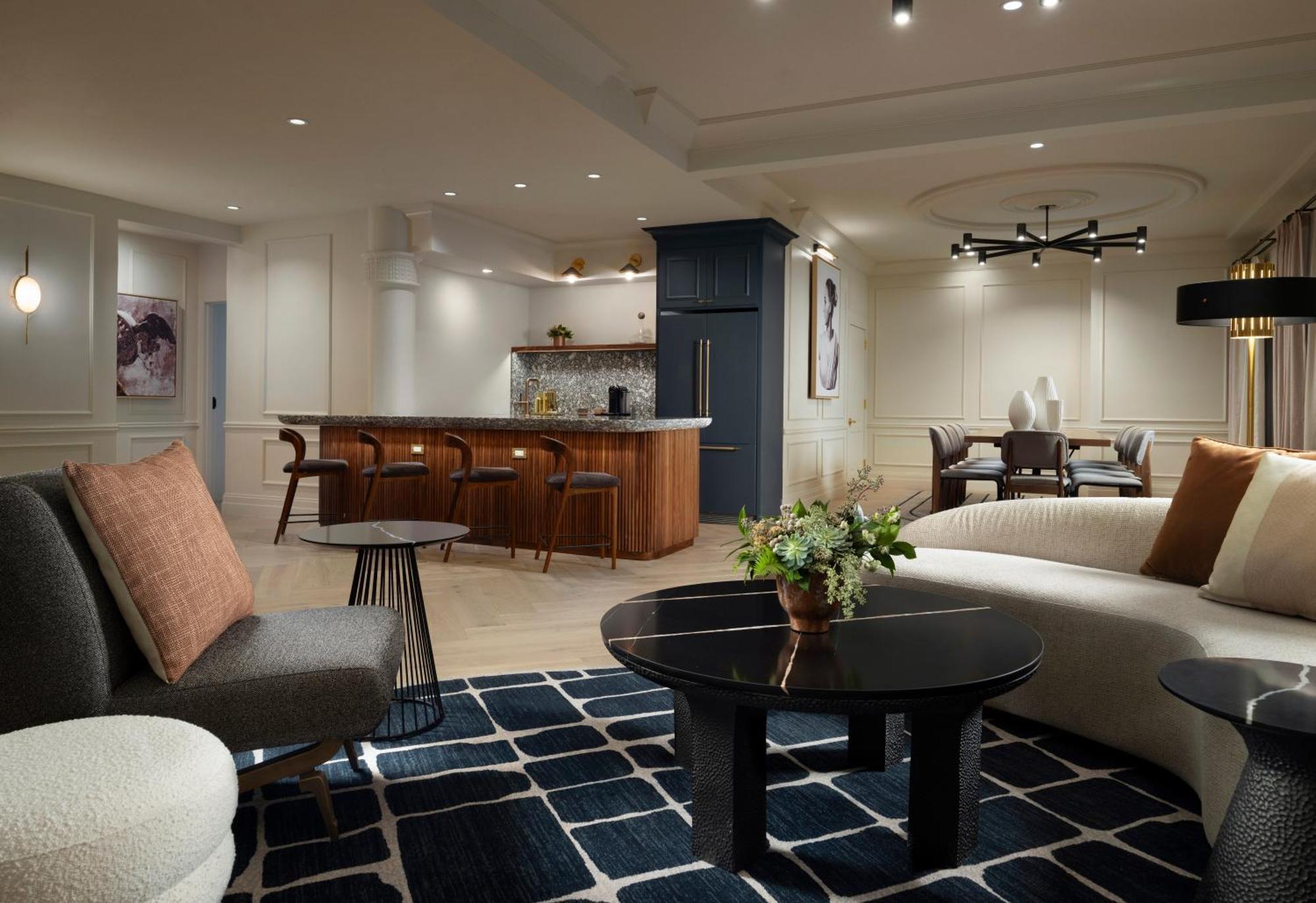 One-Bedroom King Suite