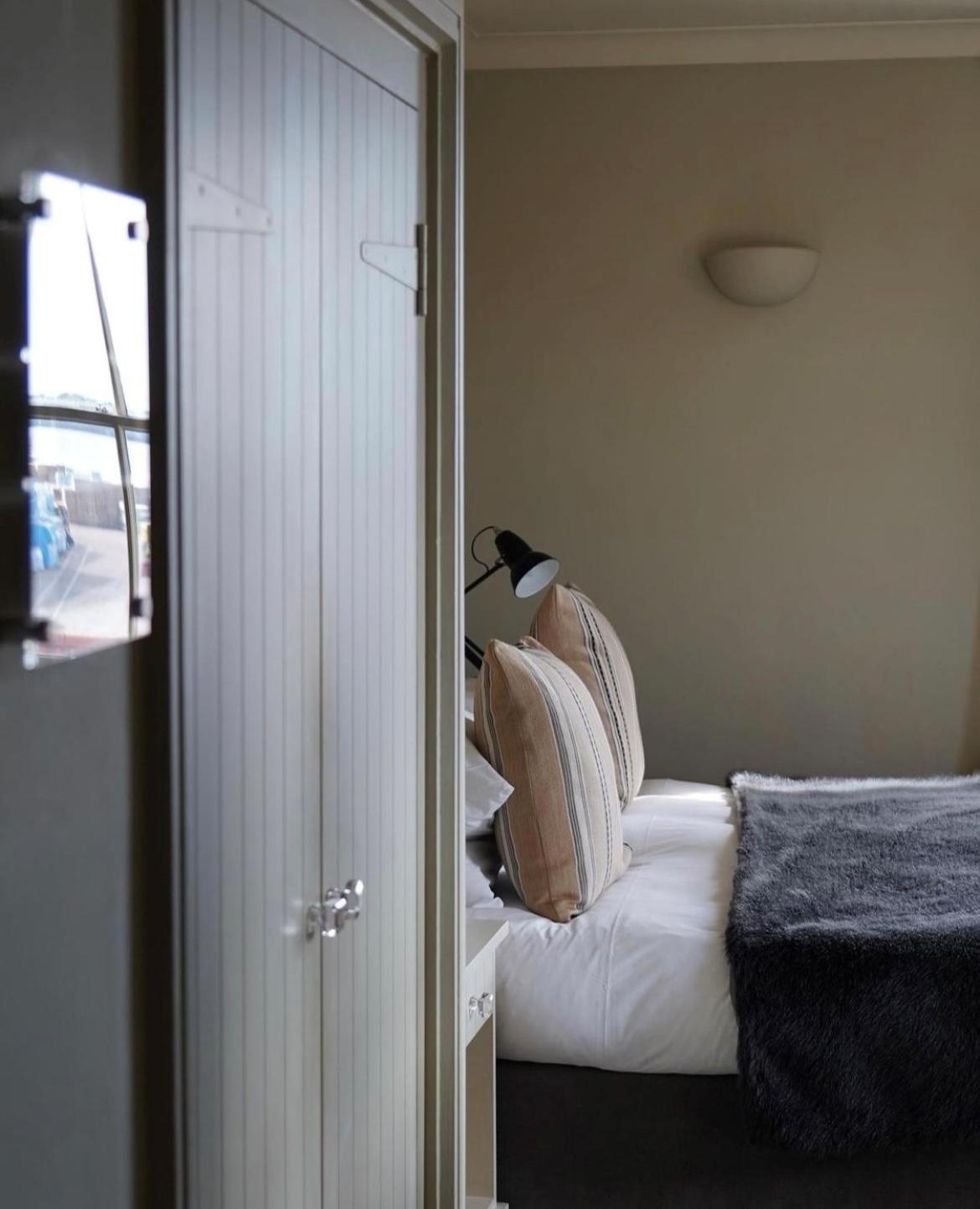 Deluxe Double Room,1644432513:JPEG