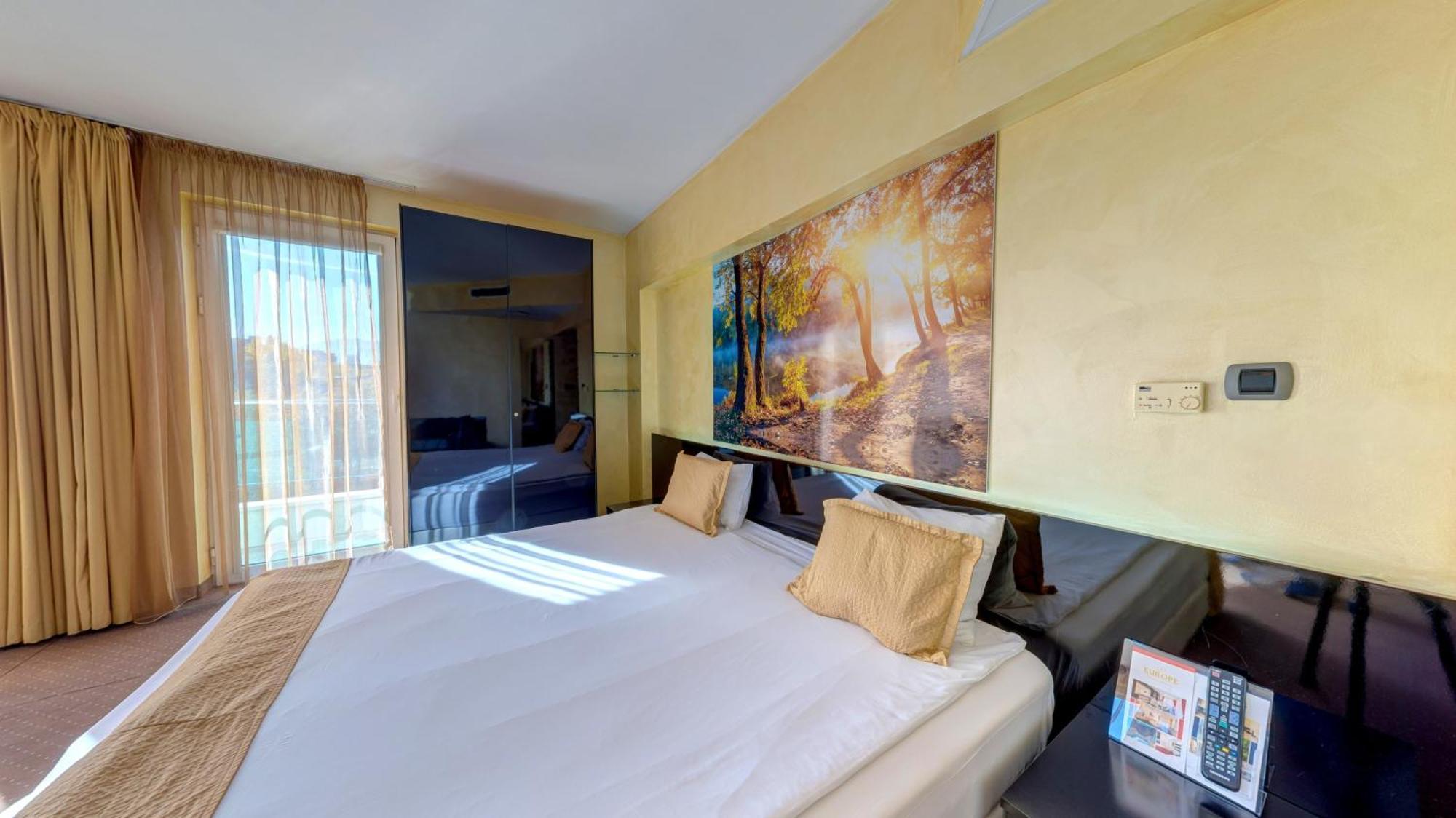 Double Room Underground