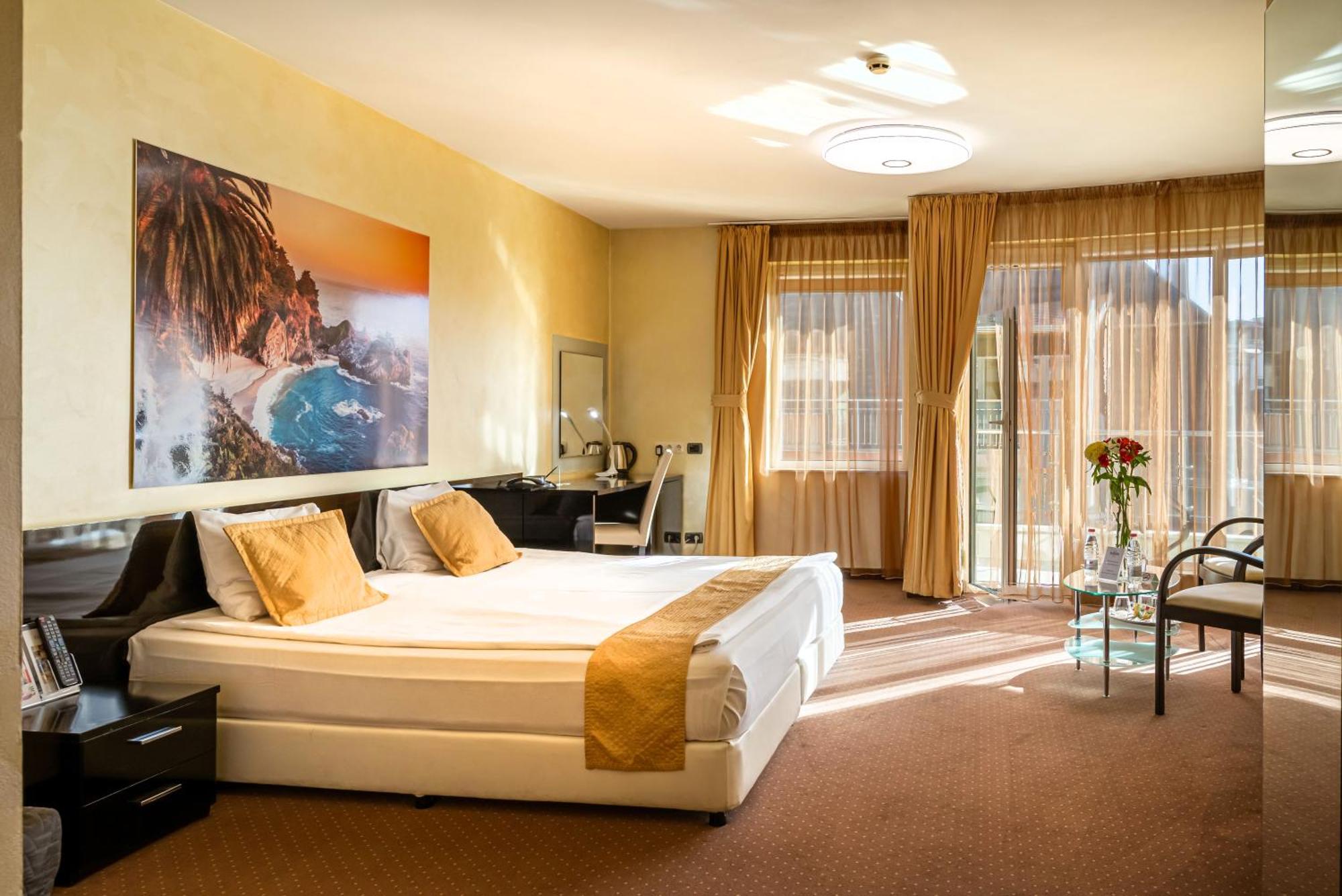 Deluxe Double Room Underground