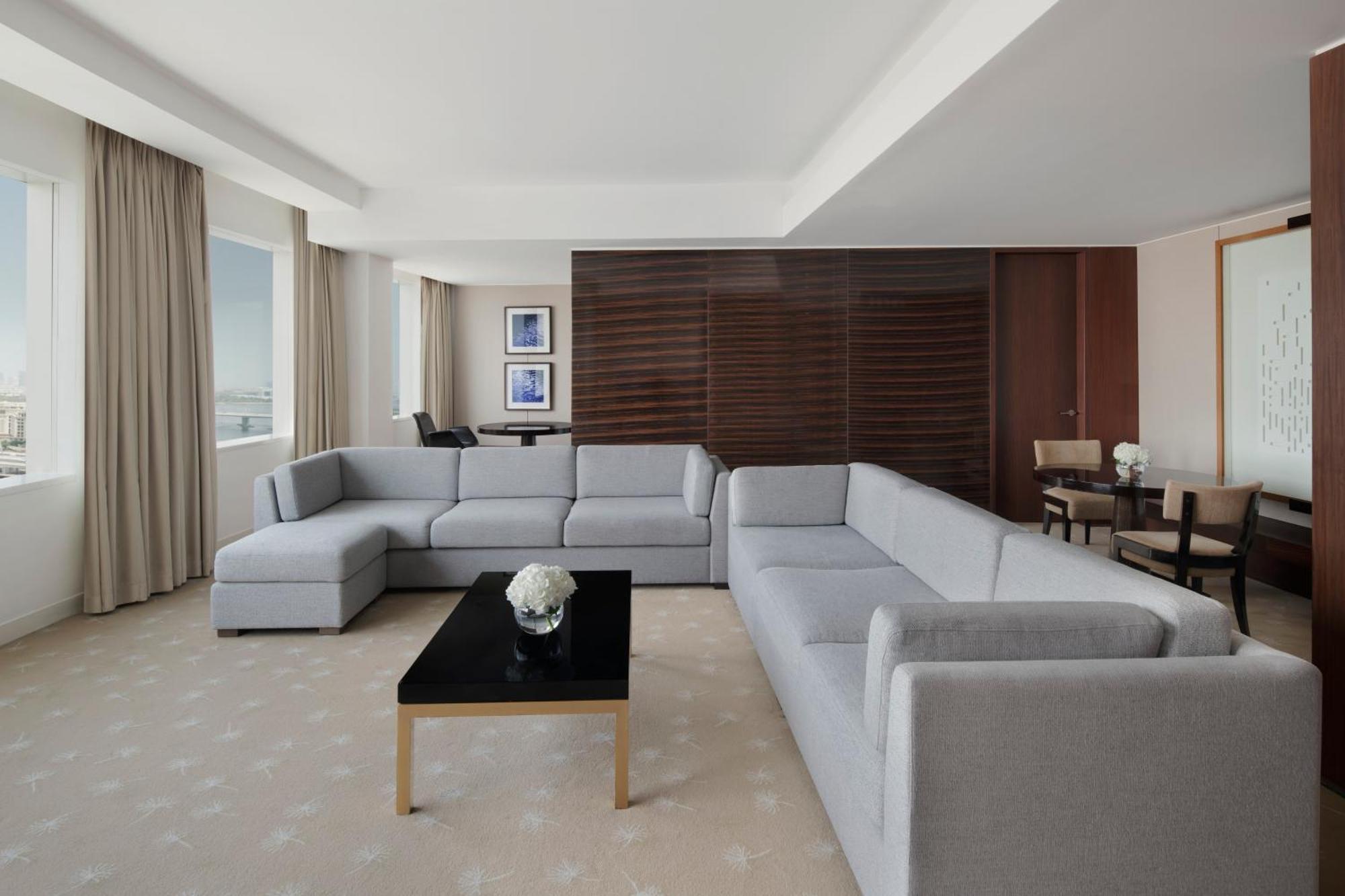 Two-Bedroom Suite Club Lounge Access,1538256640:JPEG