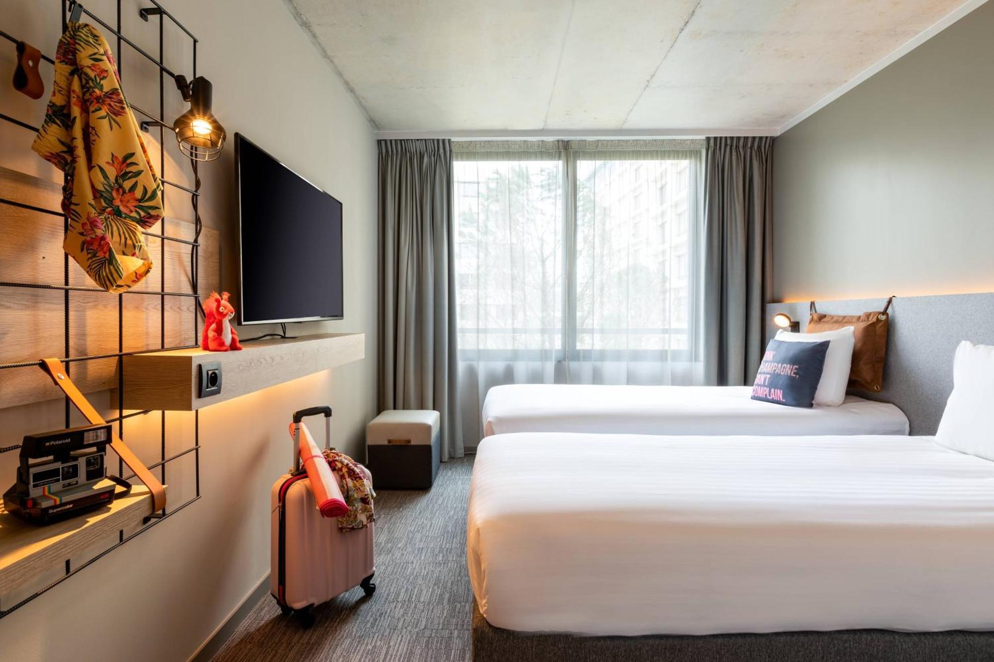 Moxy Sleeper Room 2 Twin or Single Beds
