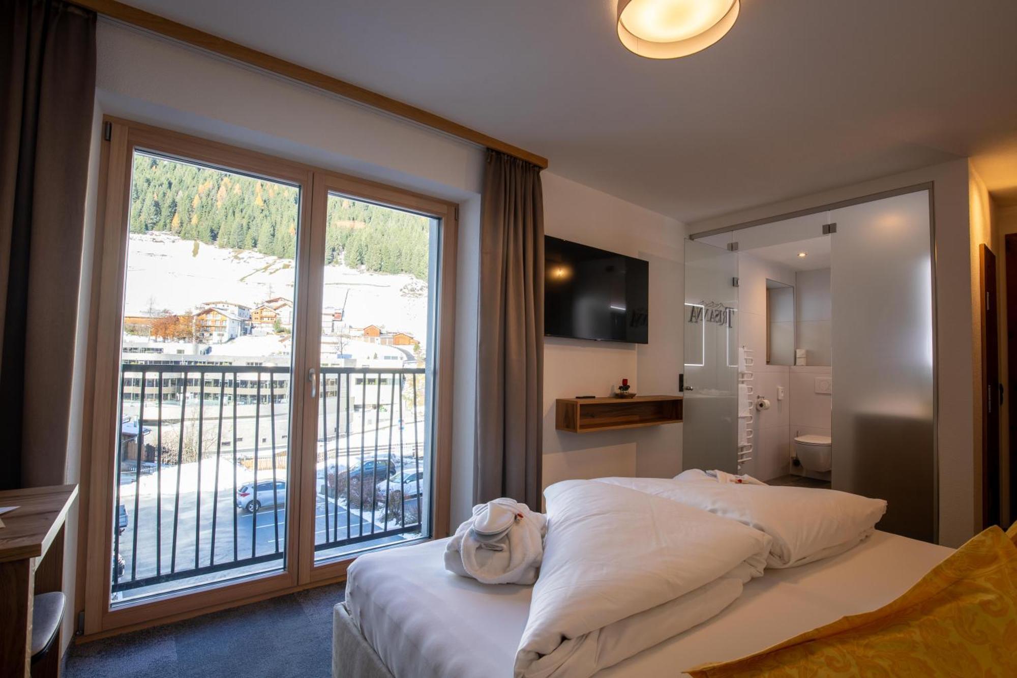 Standard Double Room,1537665898:JPEG