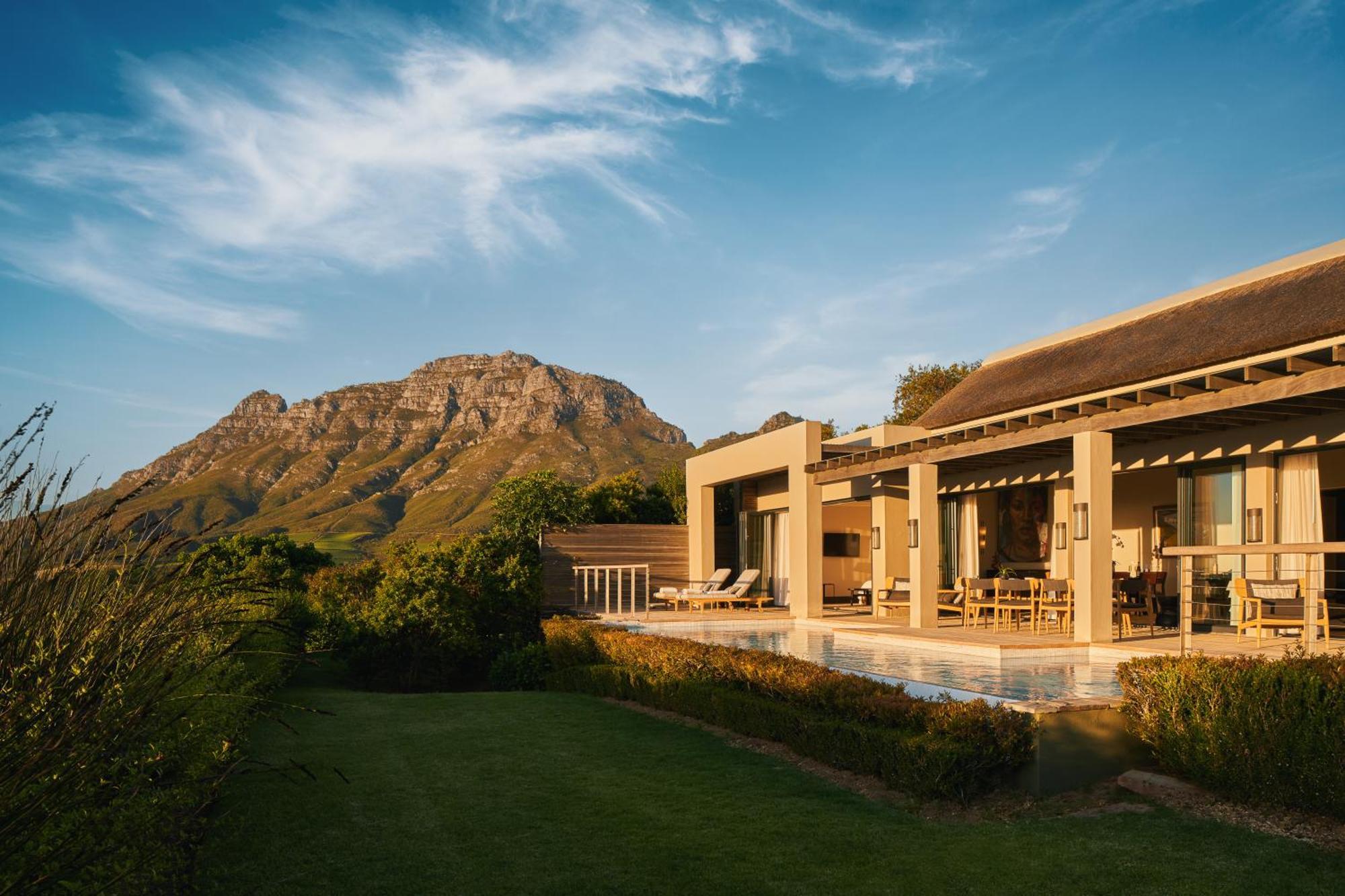 Presidential Villa Private Pool