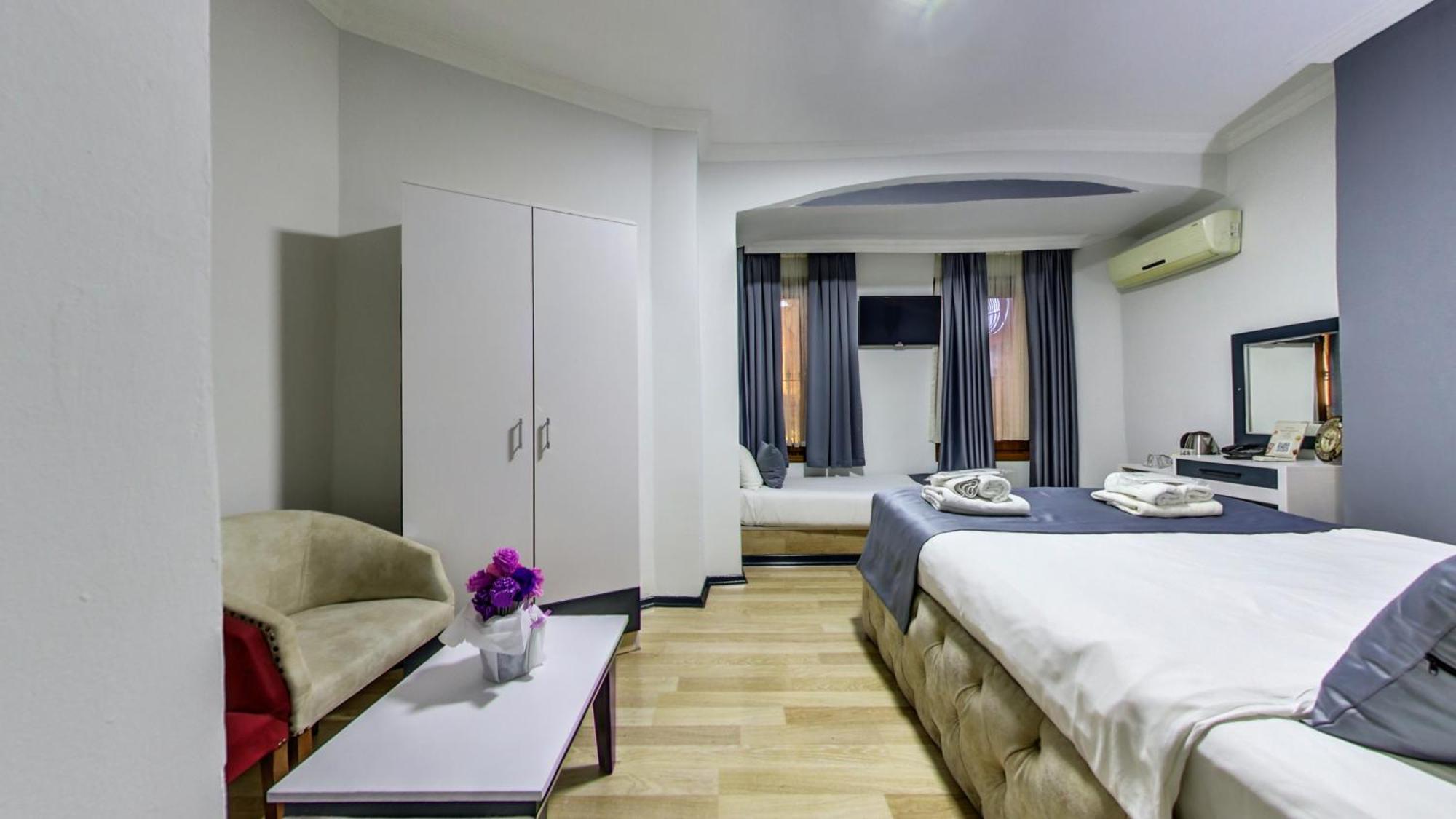 Deluxe Suite