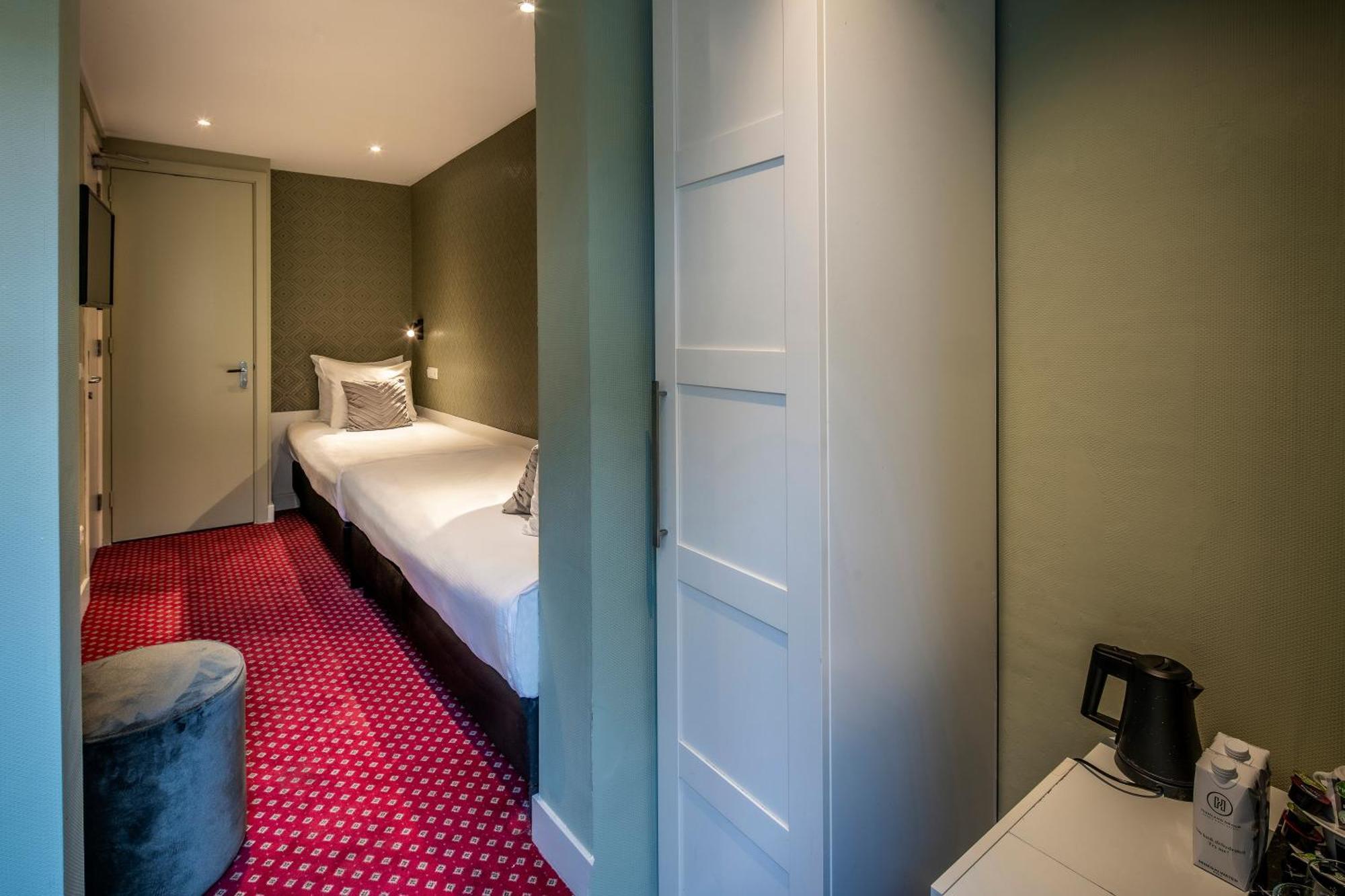 Small Twin Room