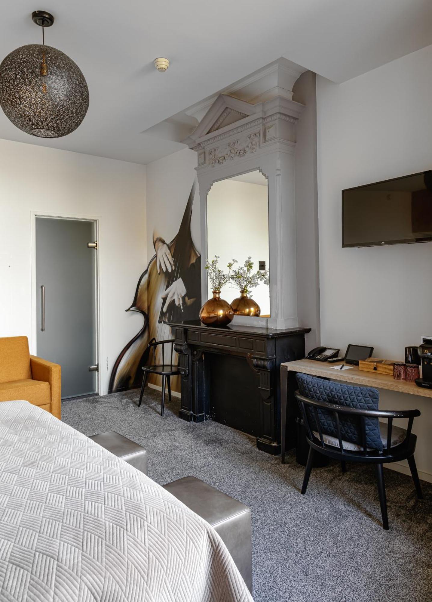 Deluxe Double Room Canal View