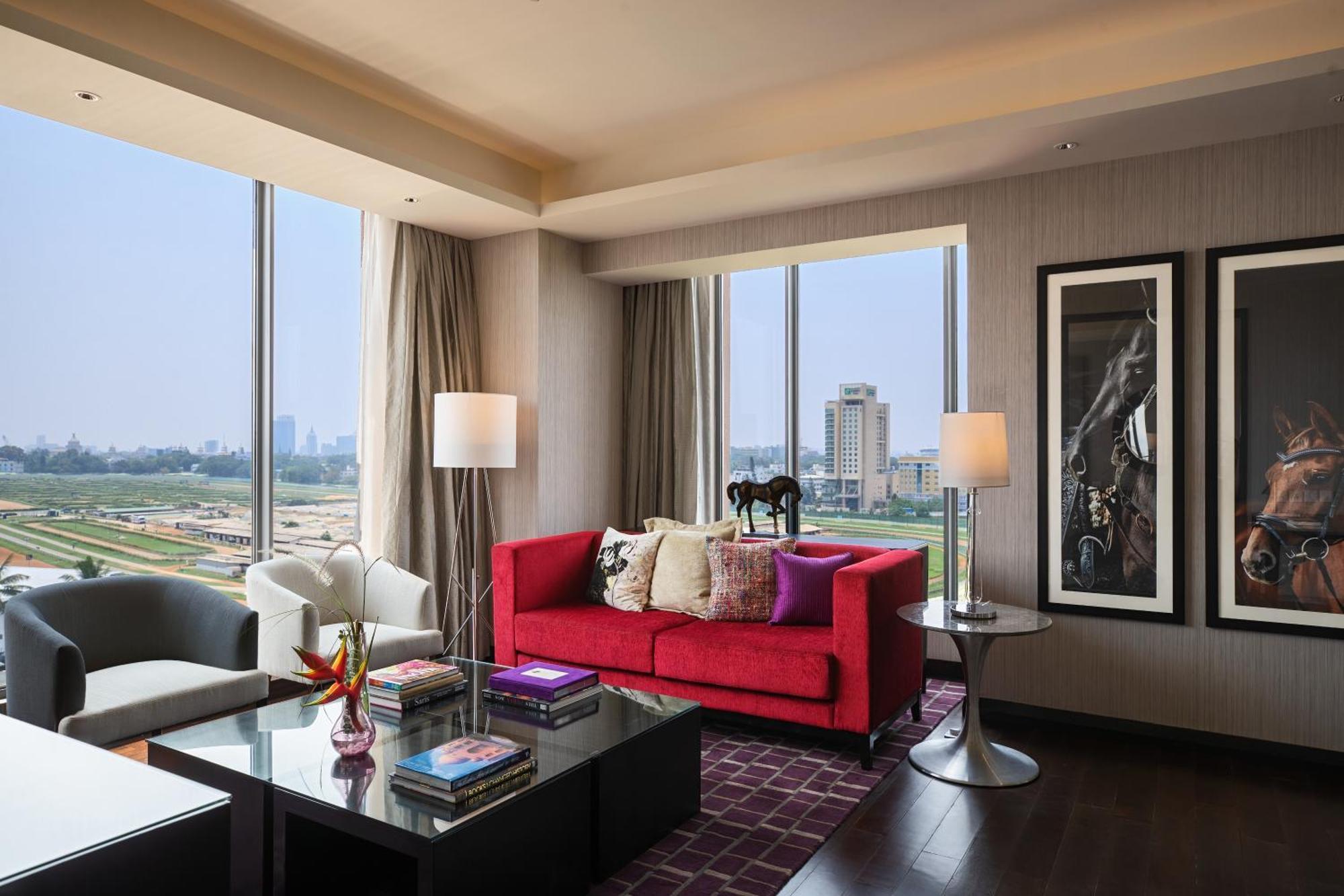 One-Bedroom Suite - Executive Lounge Access